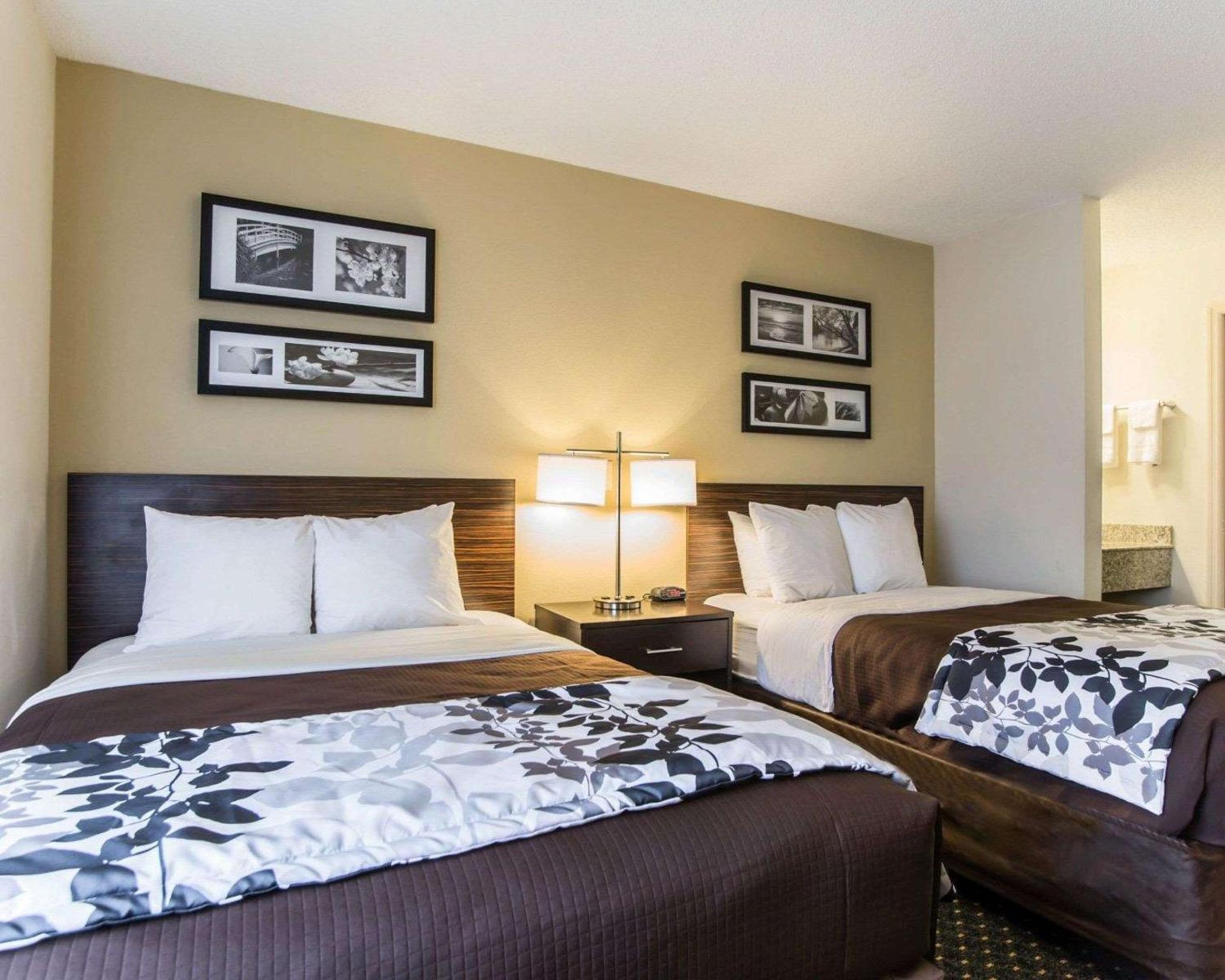 Double Room with Two Double Beds - Non-Smoking photo 1