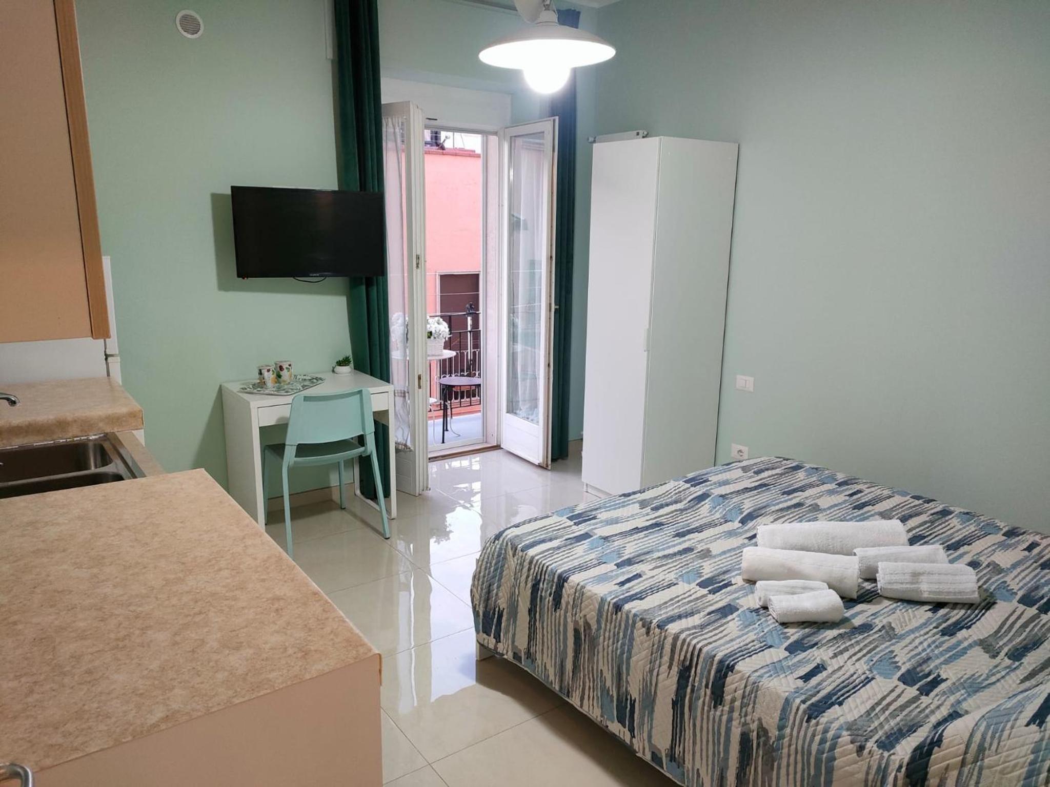 Double Room with Private External Bathroom