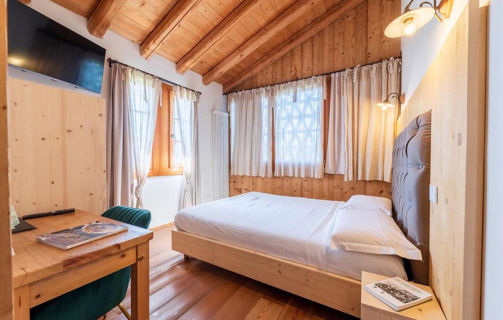 Double or Twin Room photo 3