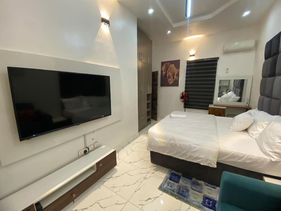 One-Bedroom House