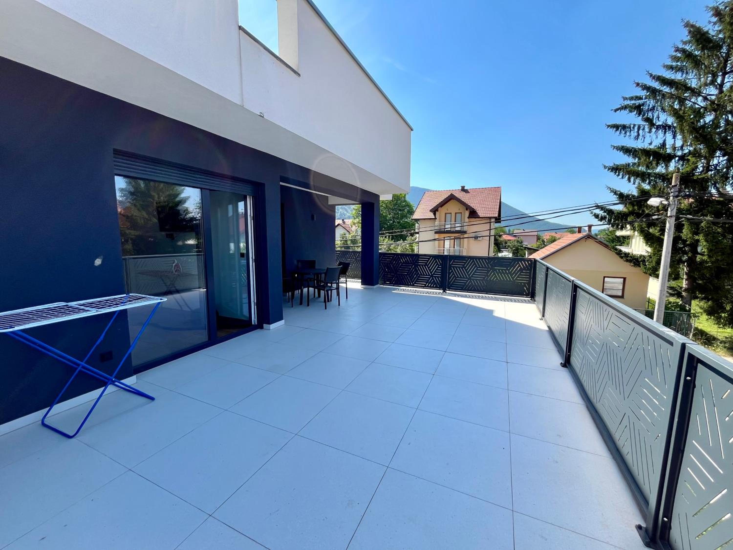 Villa photo 2