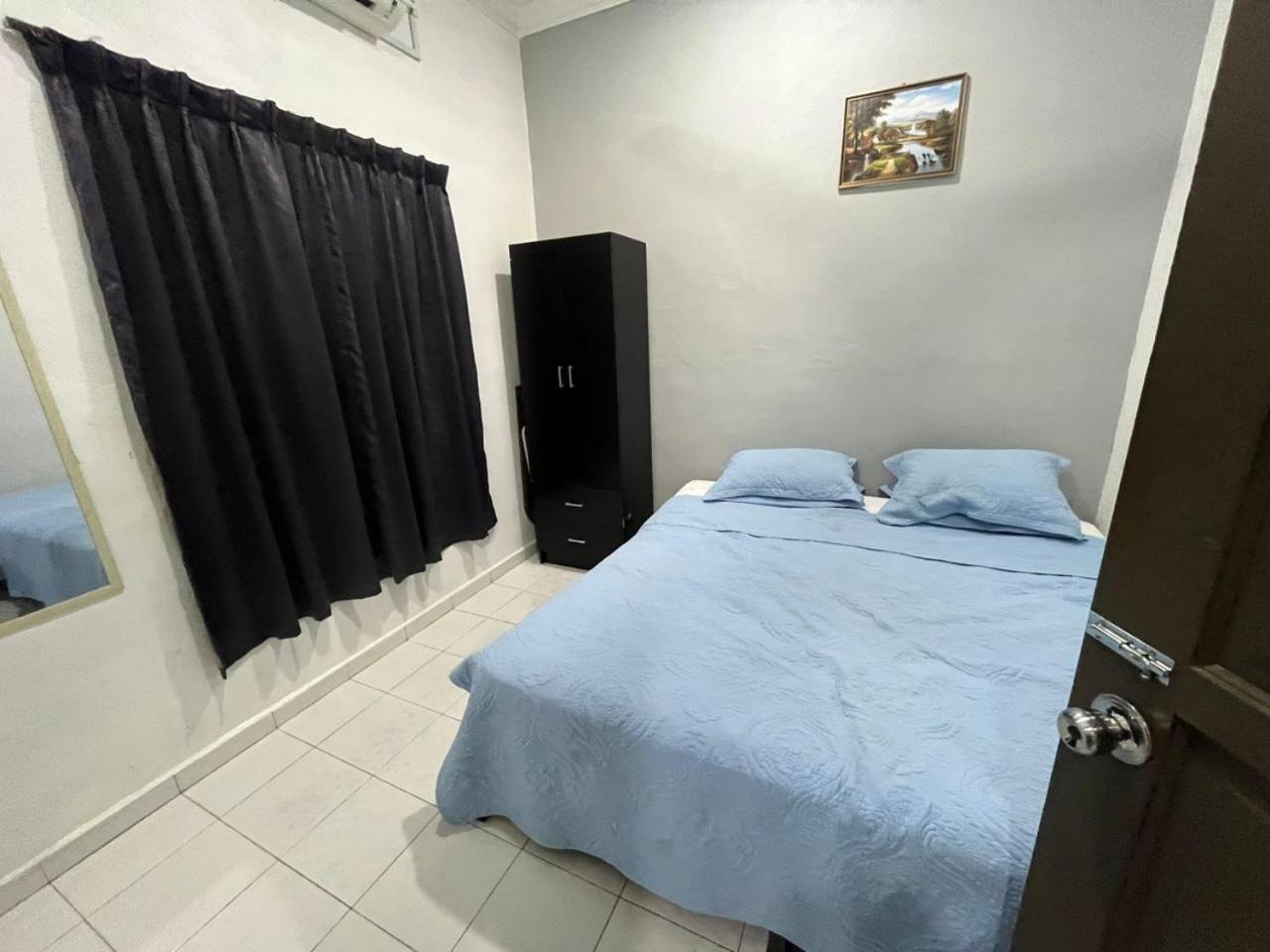 Two-Bedroom House photo 3