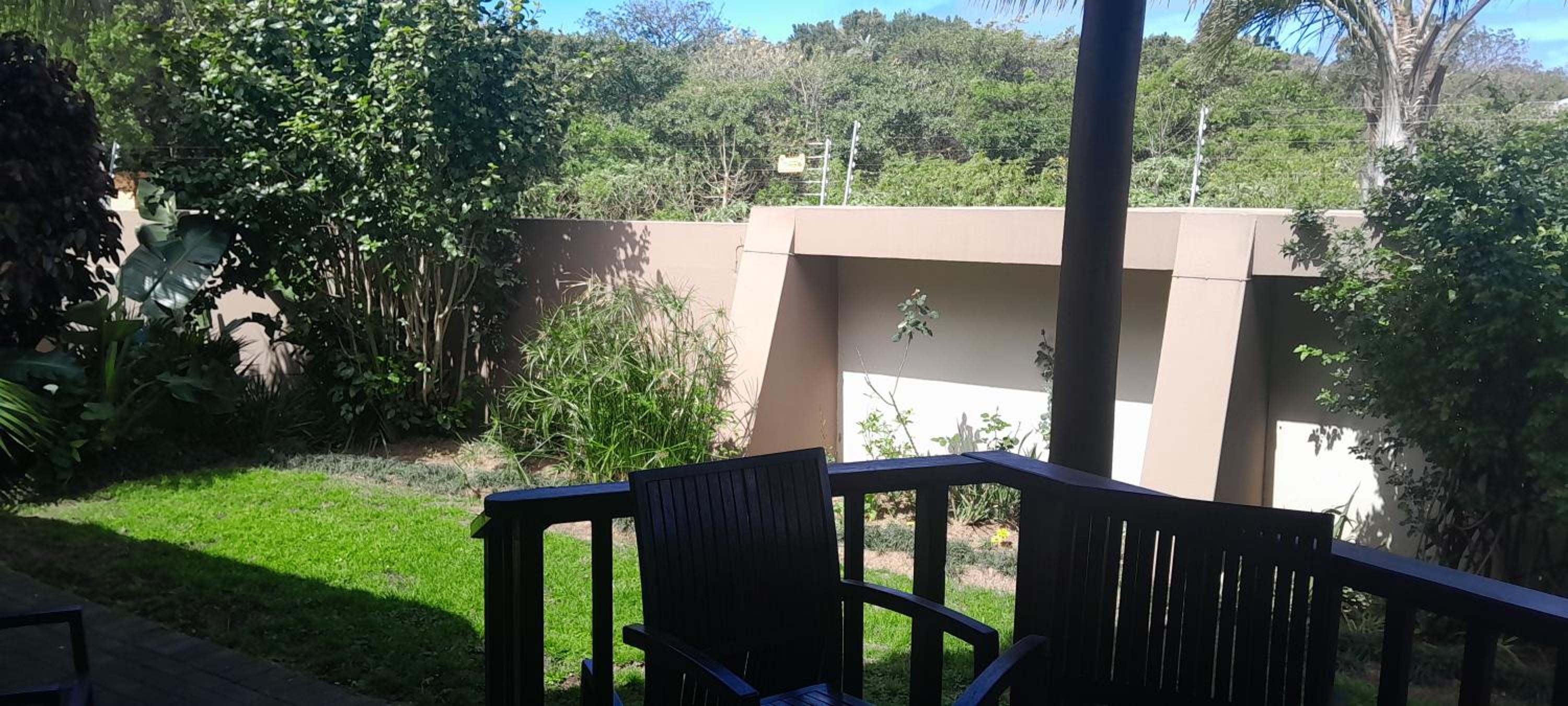Family Room - Photo 3