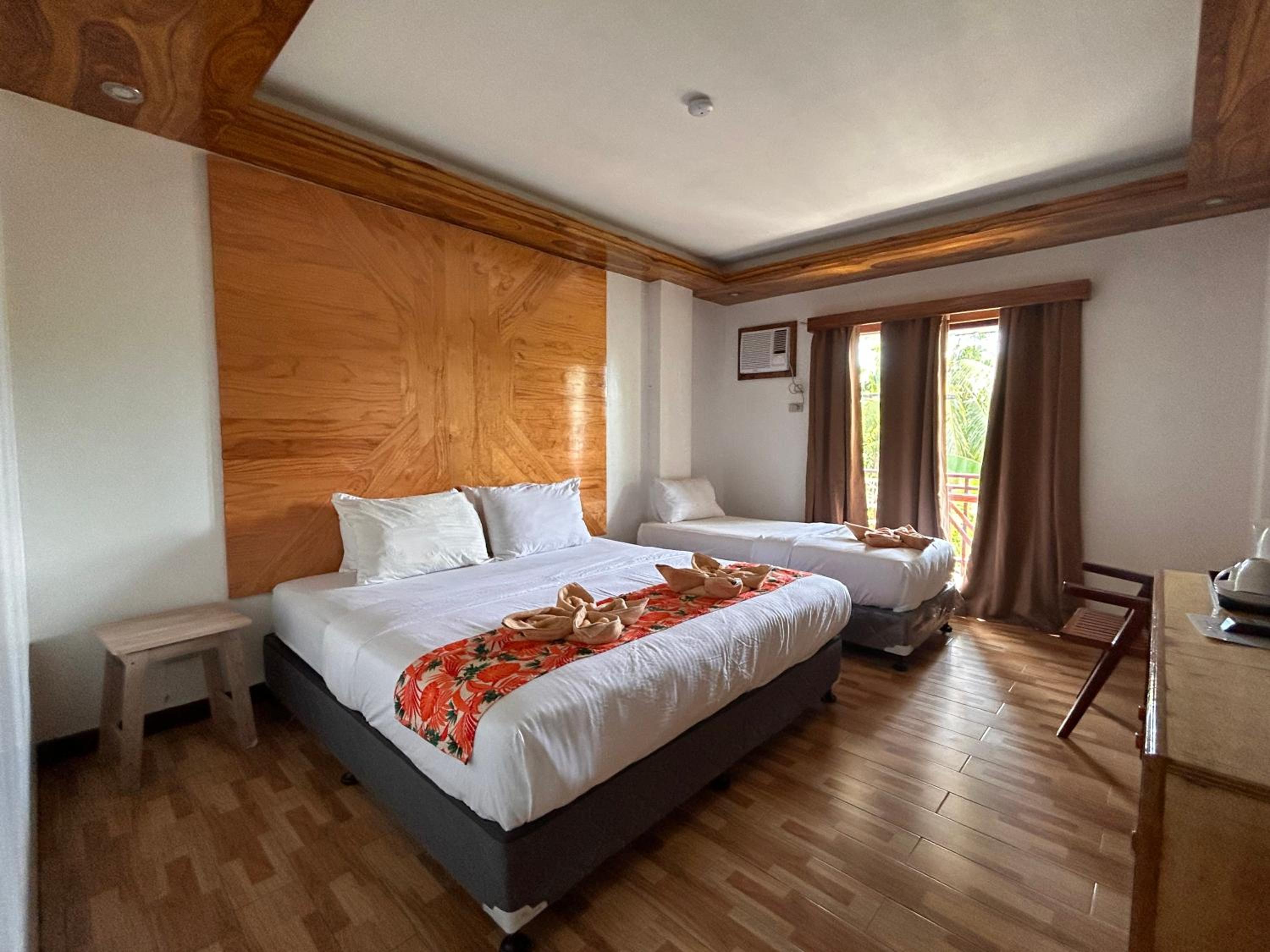 Triple Room with Balcony photo 3
