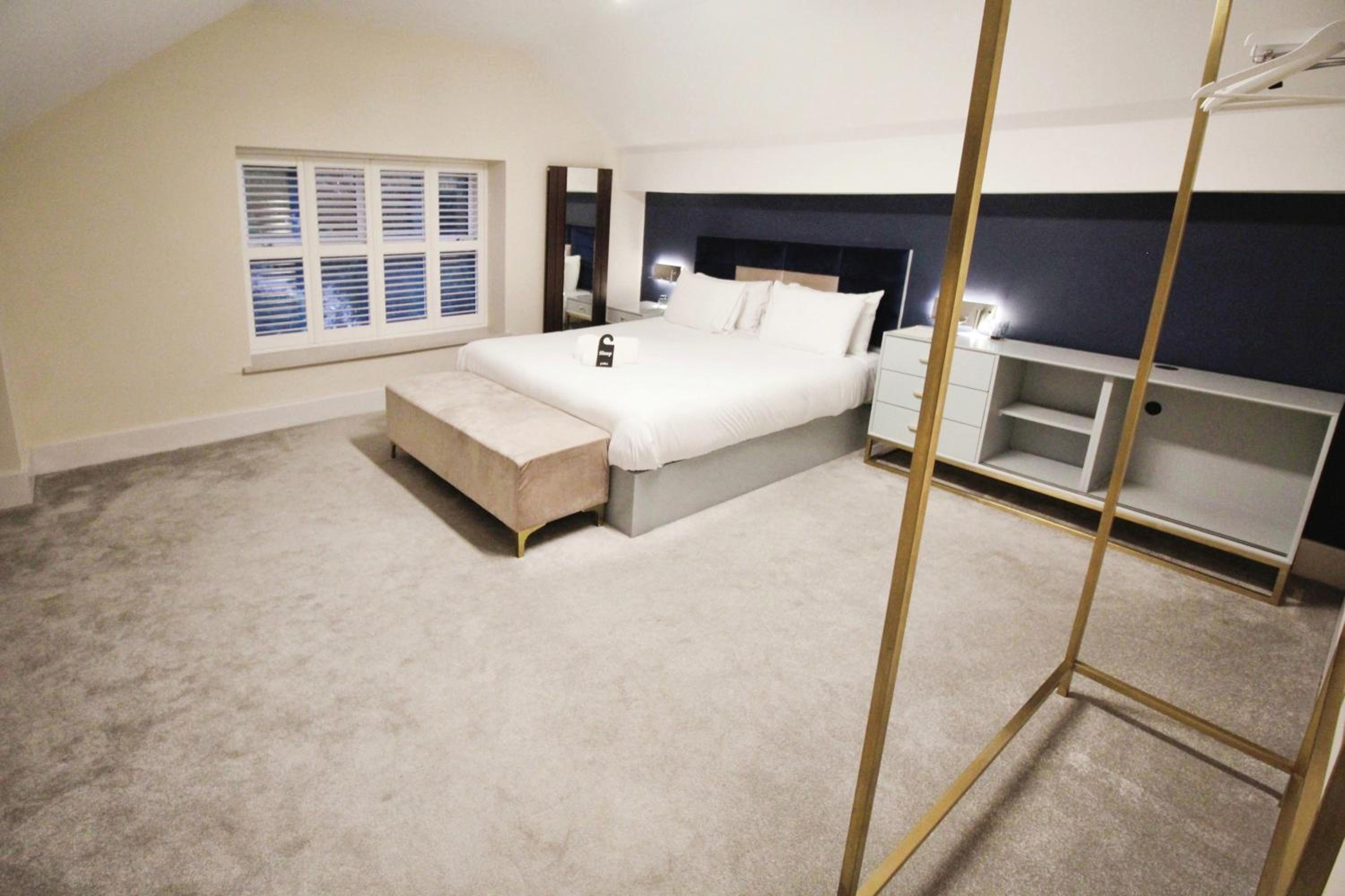 Superior King Room