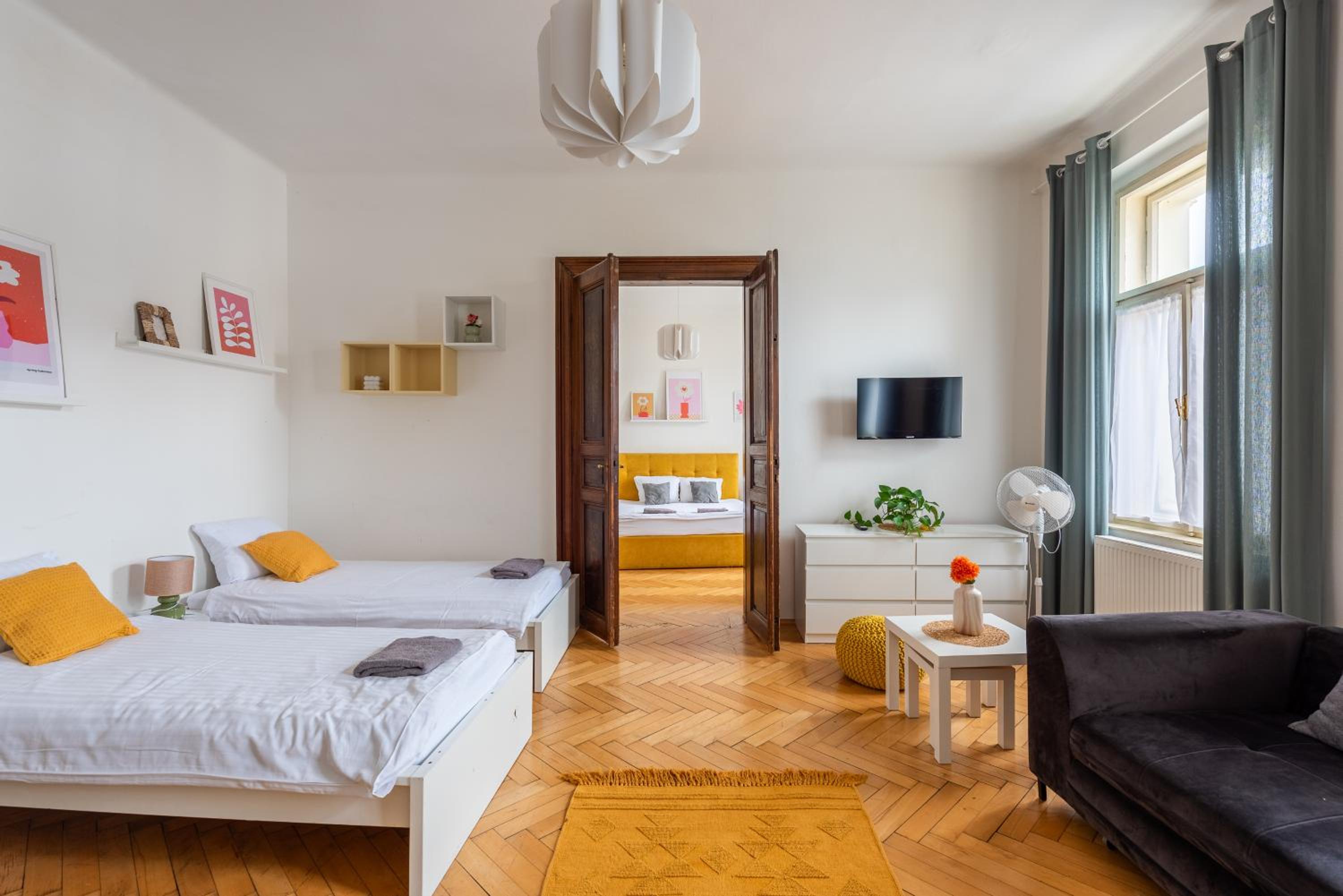 Two-Bedroom Apartment (8 Adults)