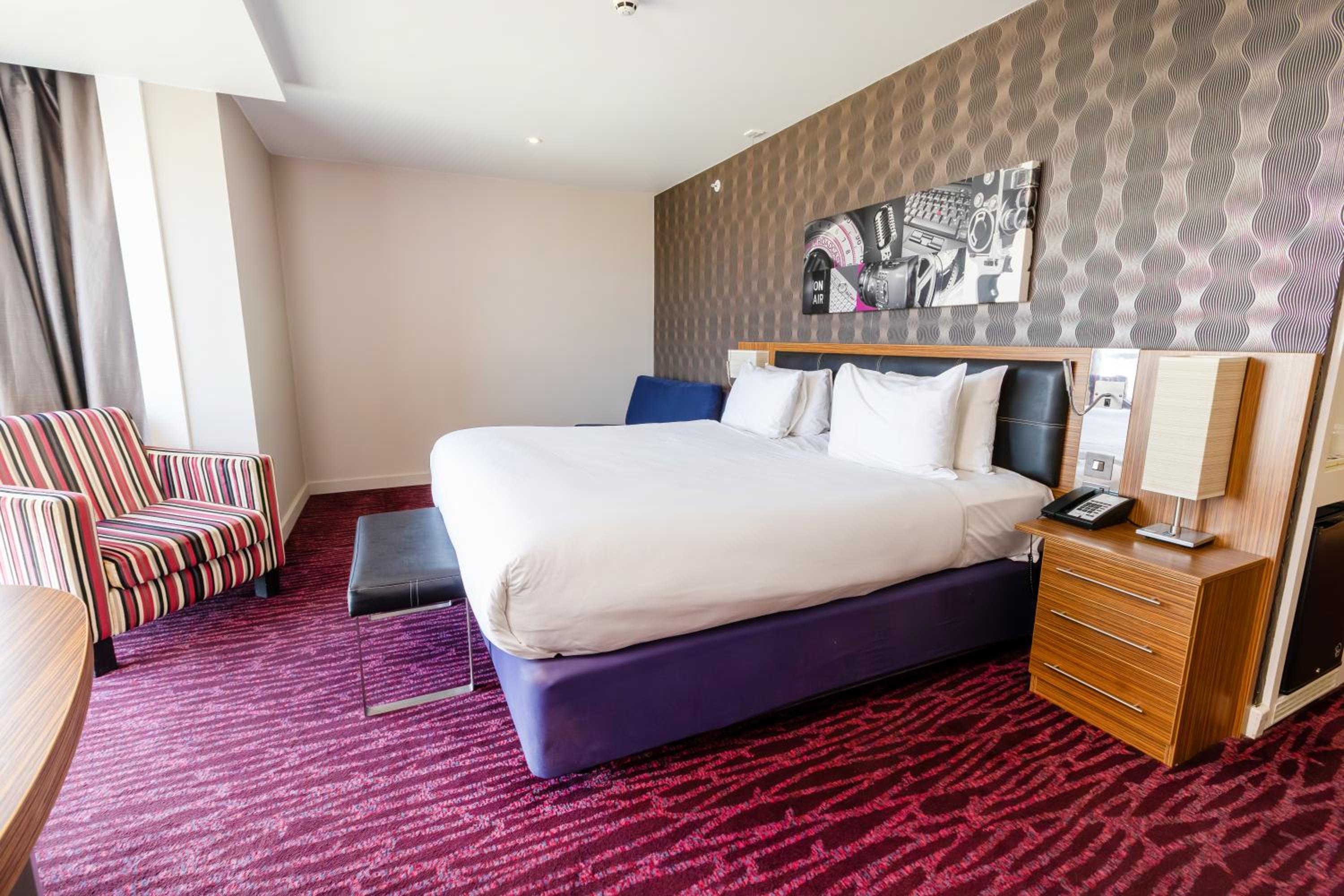 Standard Double Room - Disability Access - Photo 16