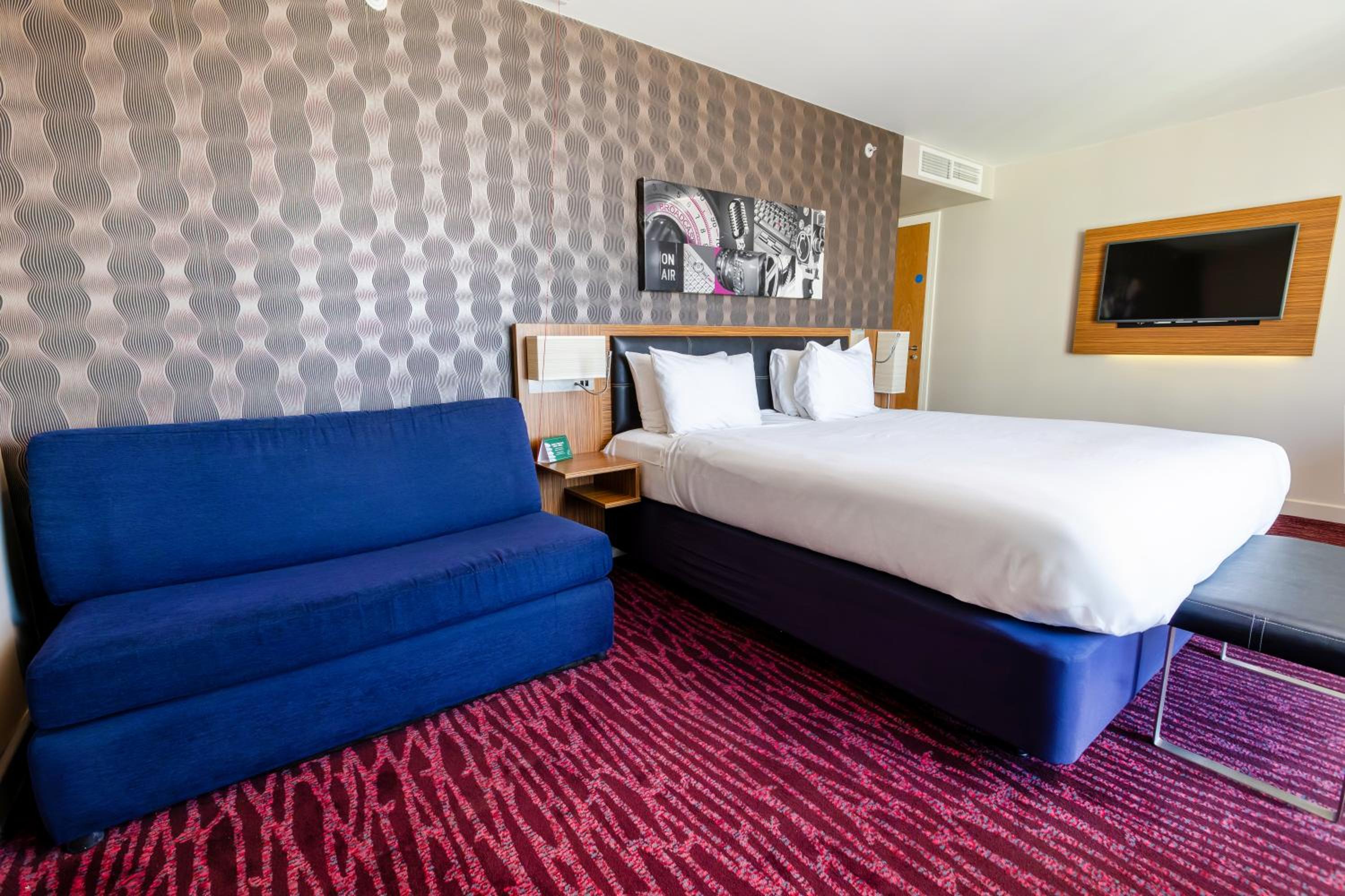 Standard Double Room - Disability Access - Photo 1
