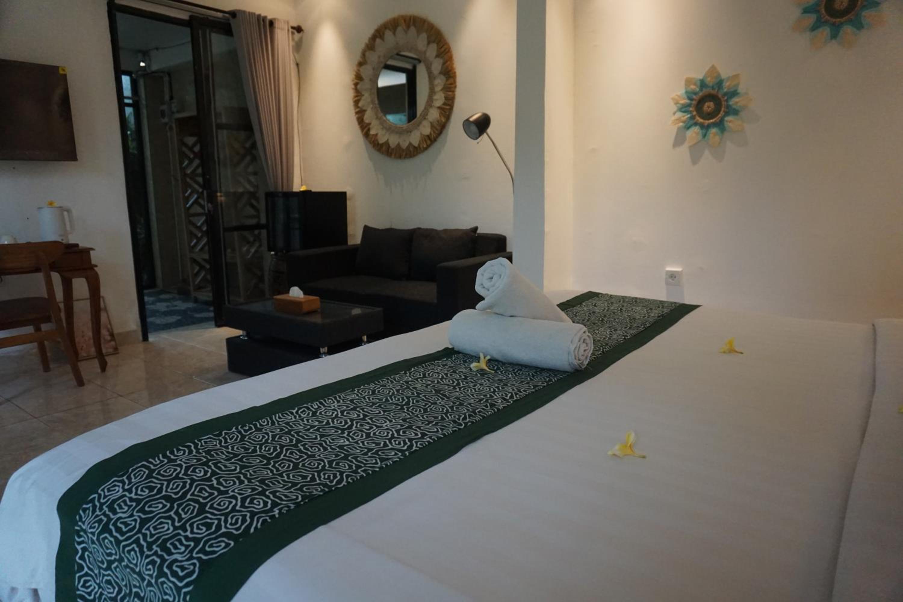 Suite with Garden View - Photo 8