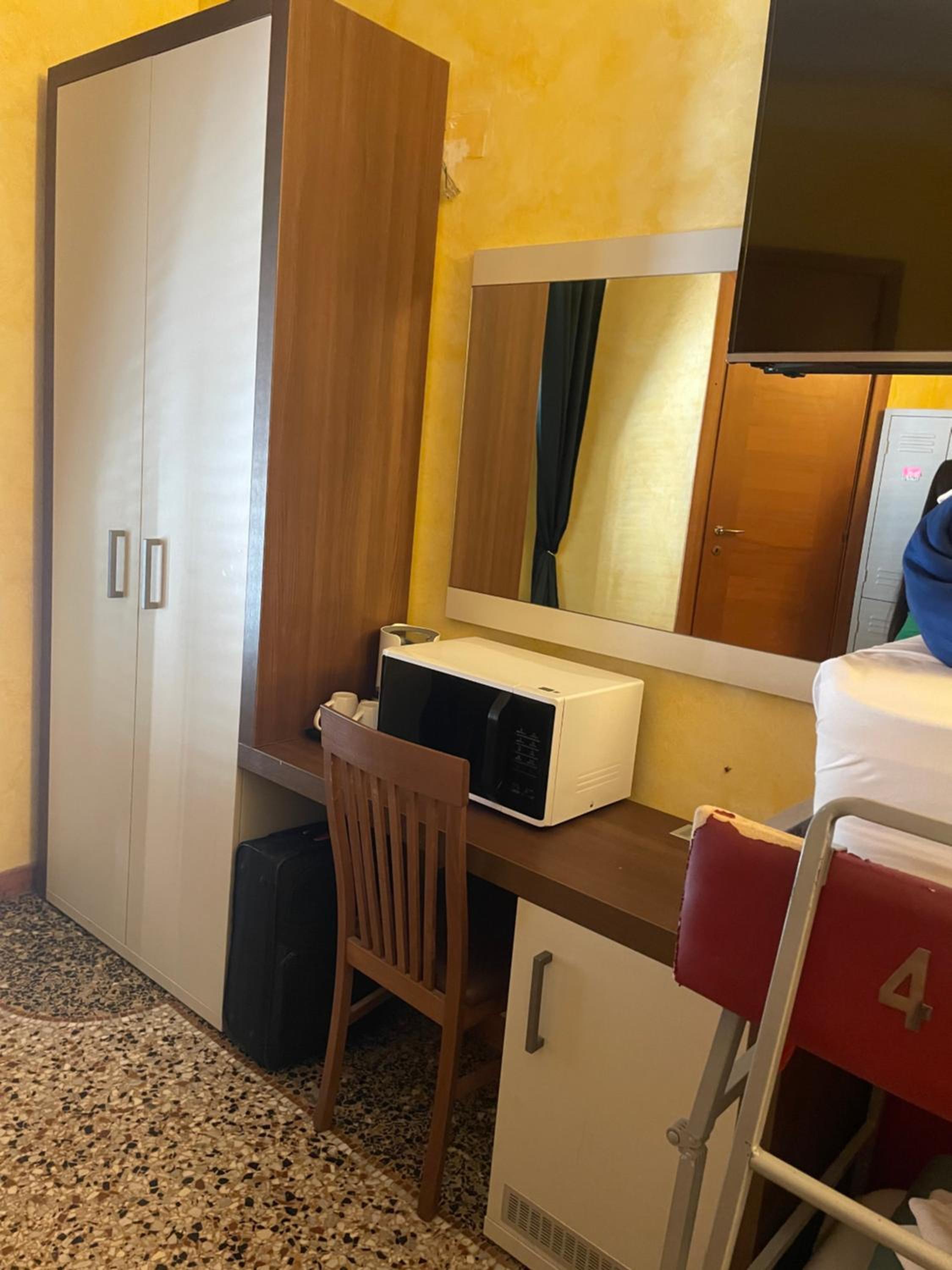 Bed in 4-Bed Female Dormitory Room photo 3