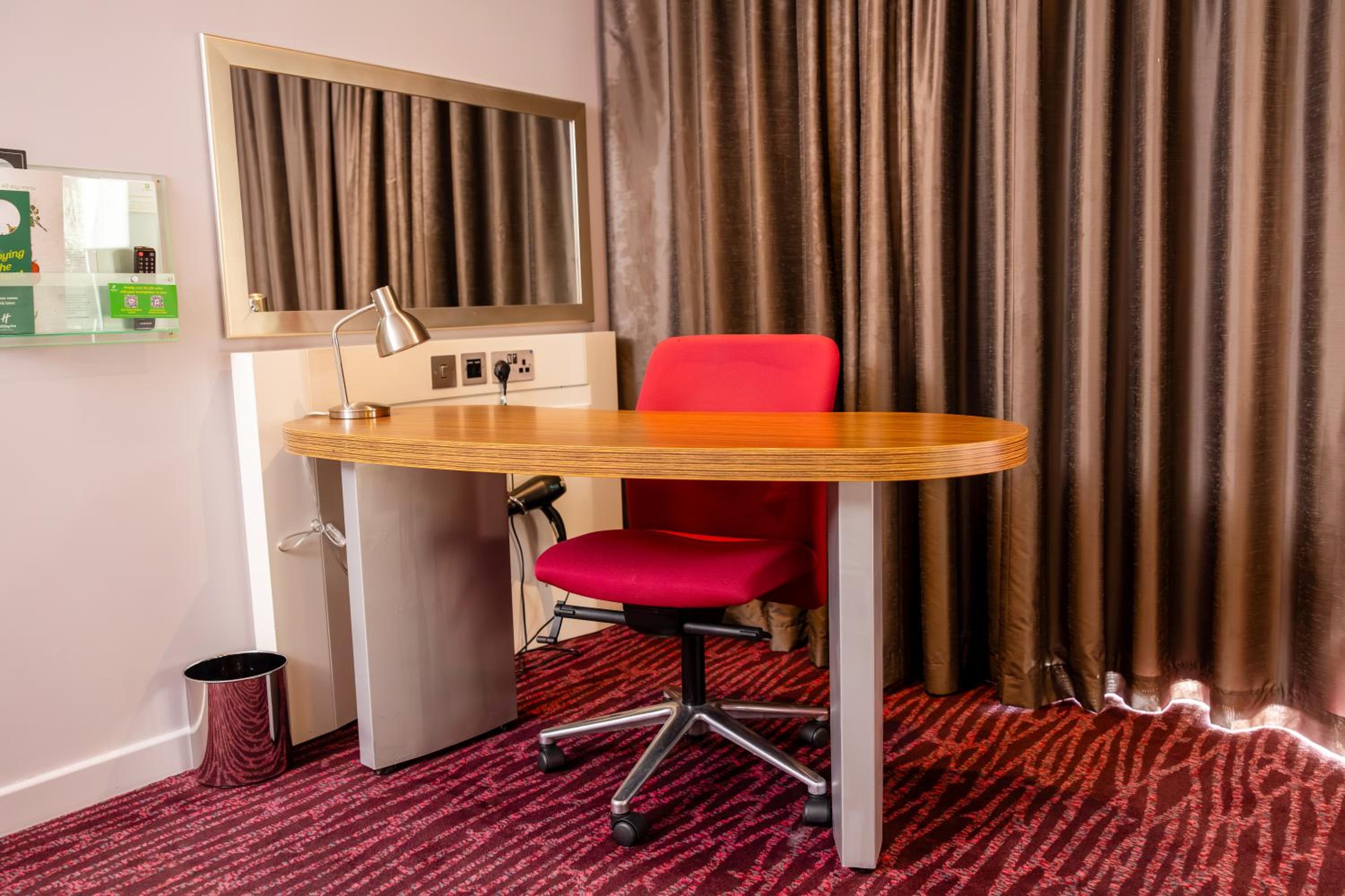 Standard Twin Room - Photo 3