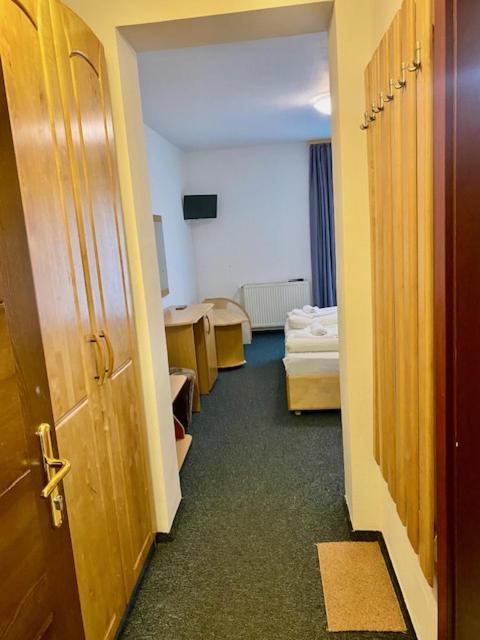 Double Room With Private Bathroom photo 2
