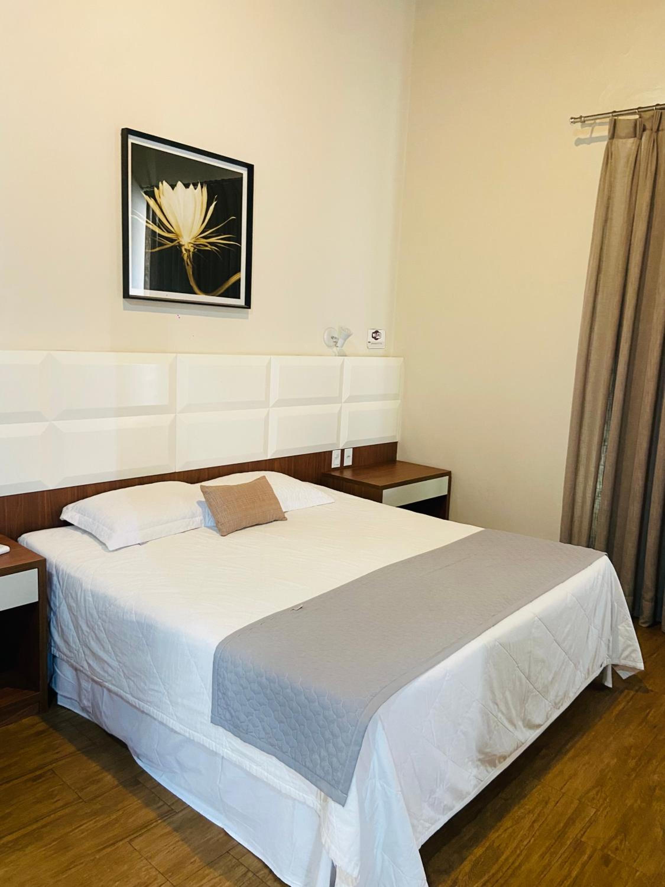Deluxe Suite with Spa Bath - Photo 1