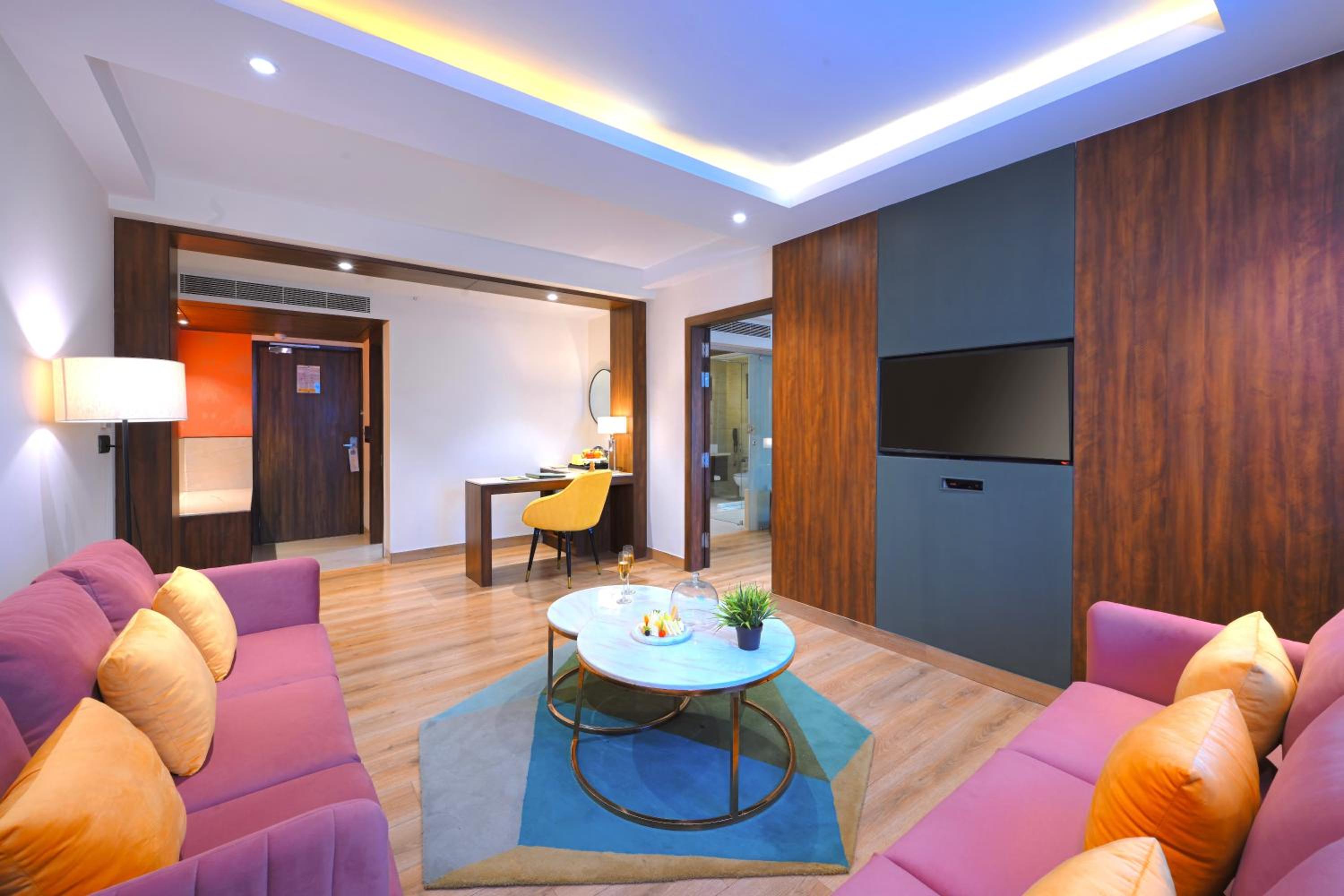 Double Suite with 10% discount on food, beverages and laundry