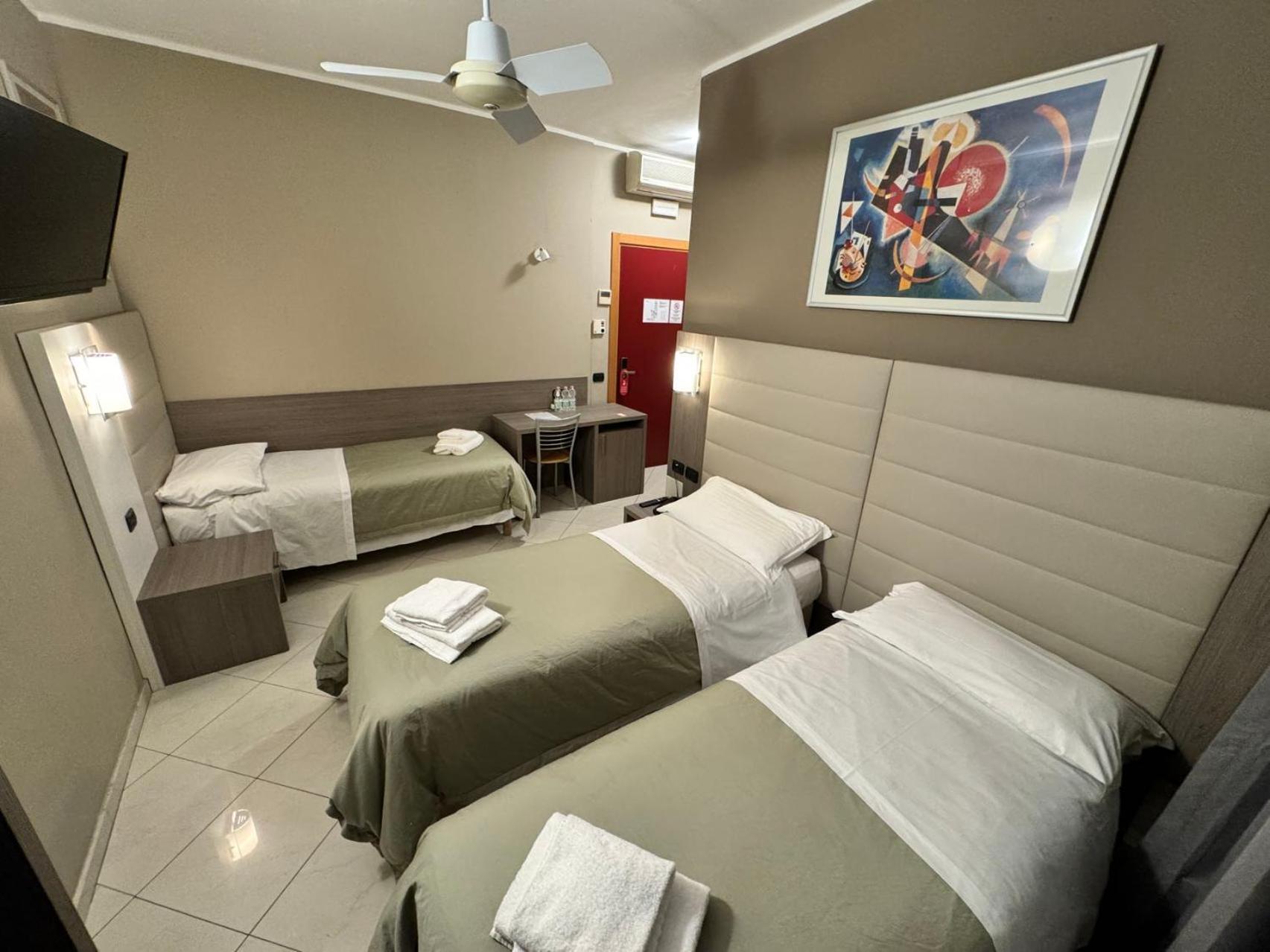 Triple Room