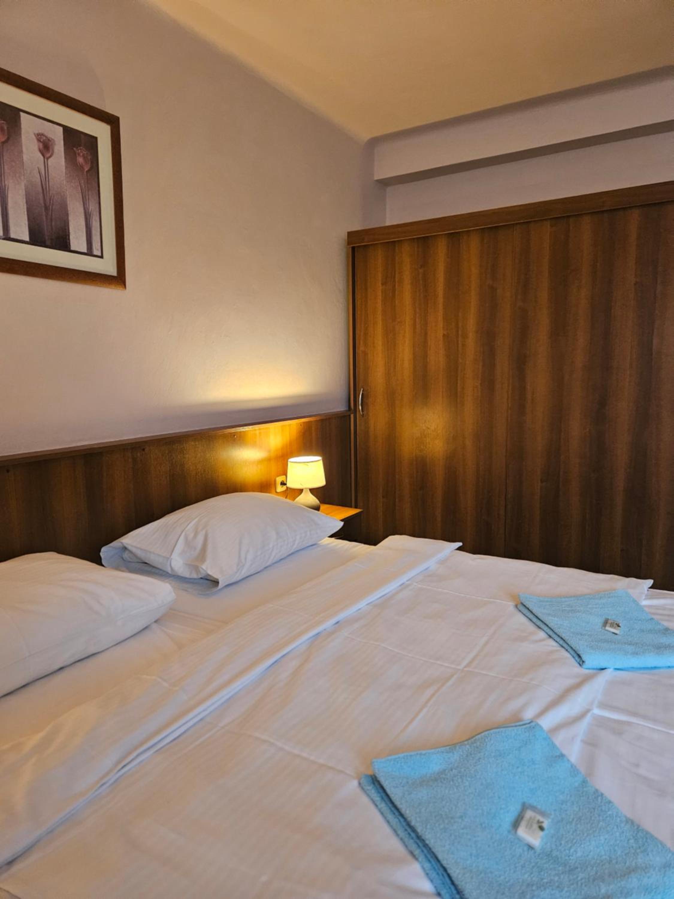 Quadruple Room with Private Bathroom - Photo 1