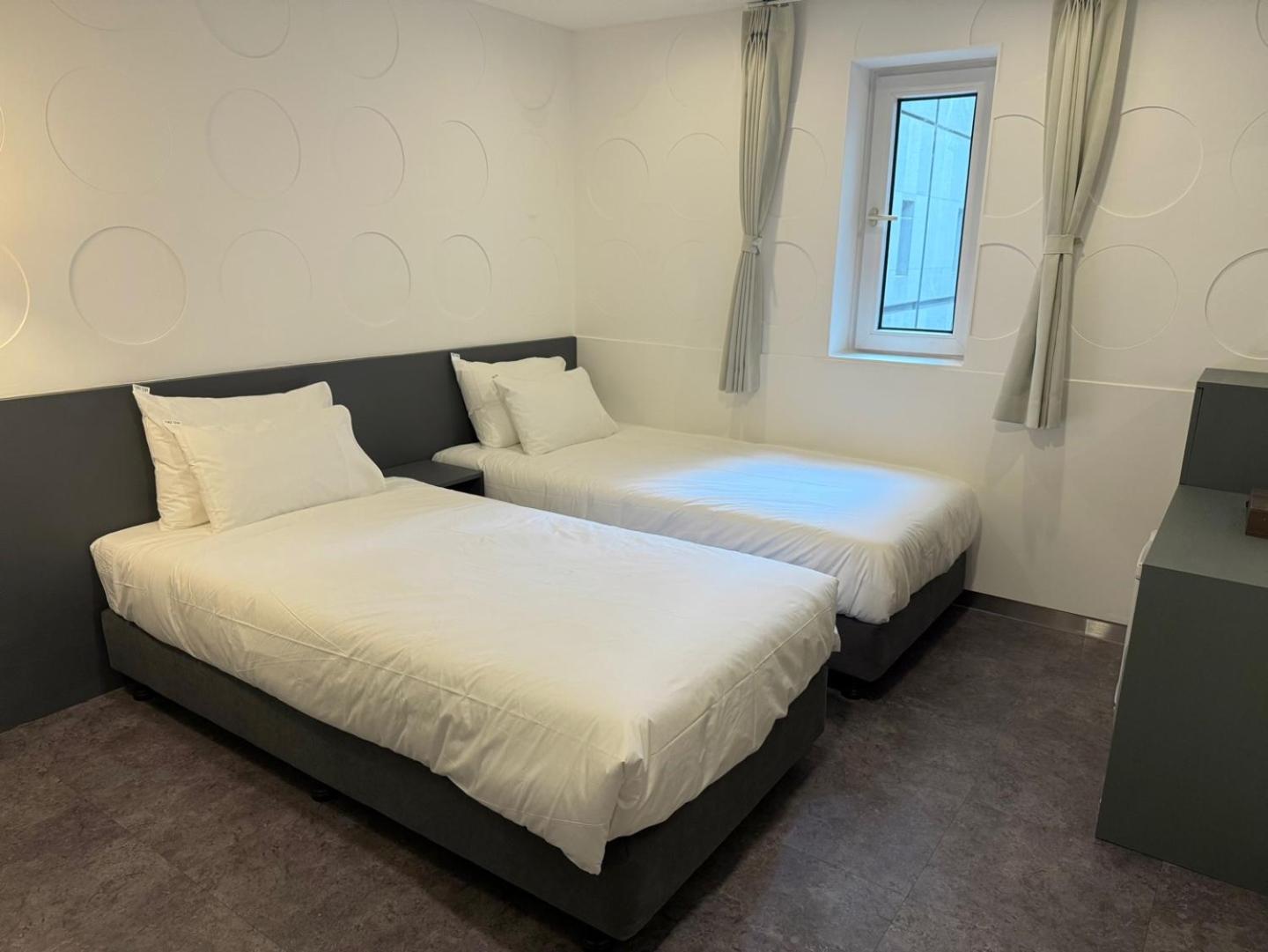 Superior Twin Room - Photo 11