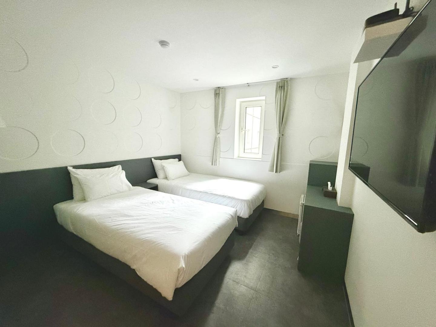 Superior Twin Room - Photo 1