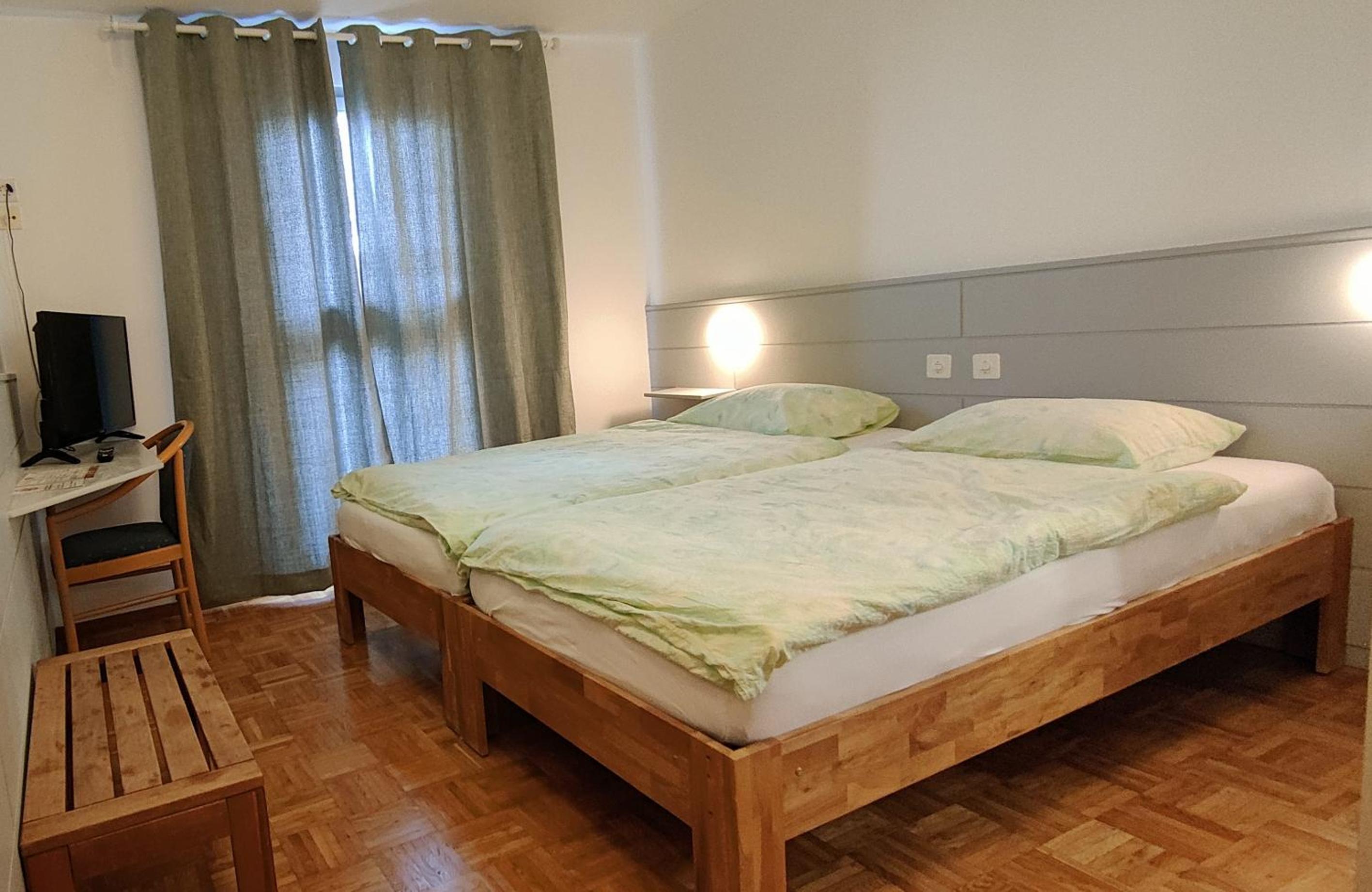 Double Room with Private Bathroom photo 2