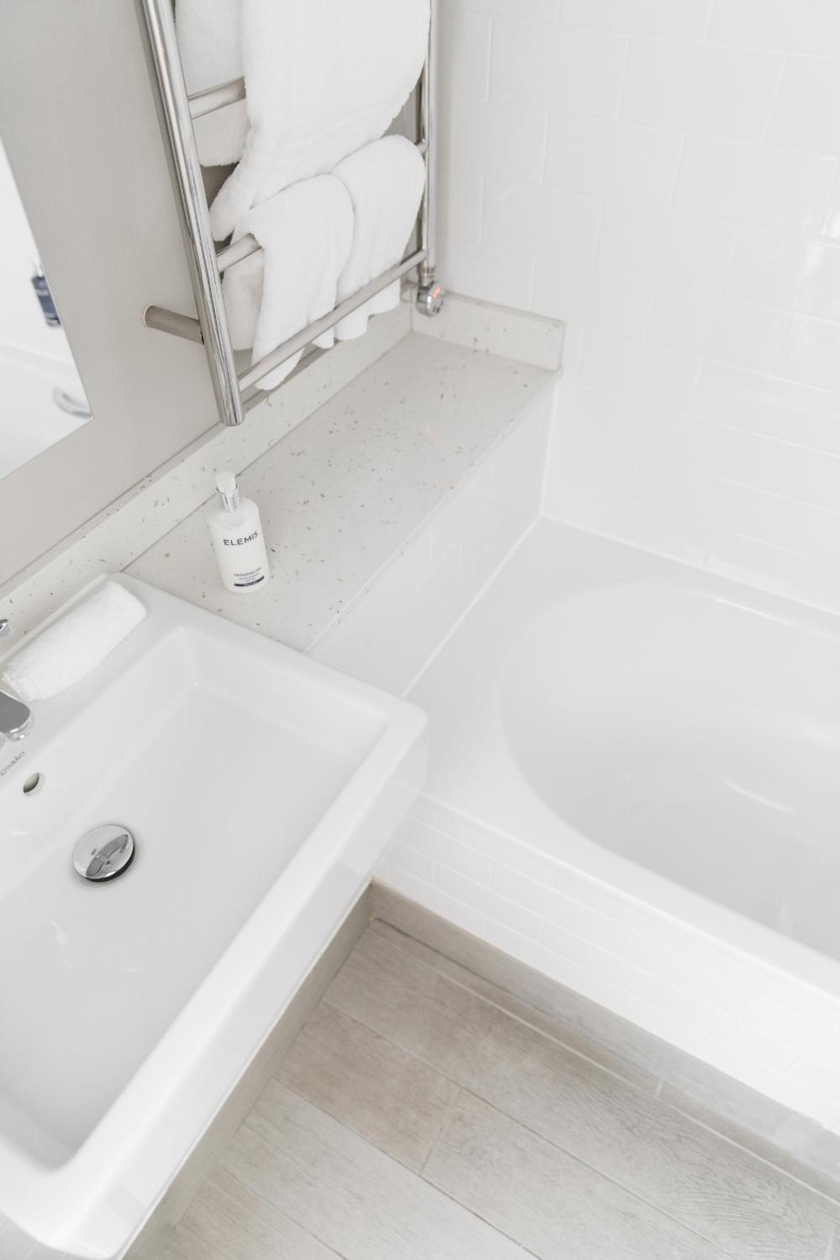 Single Room with Balcony photo 3