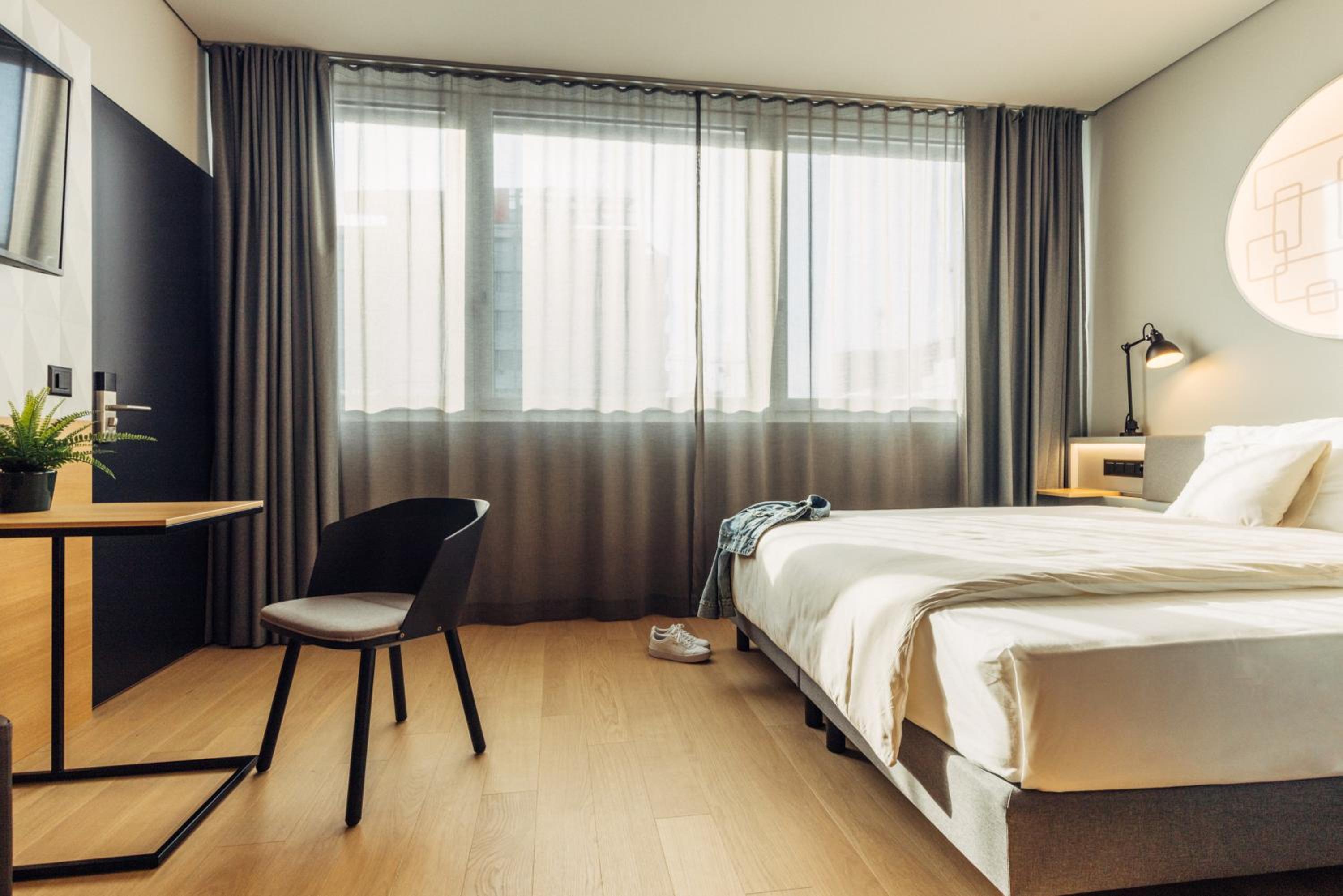 Standard Double or Twin Room photo 3