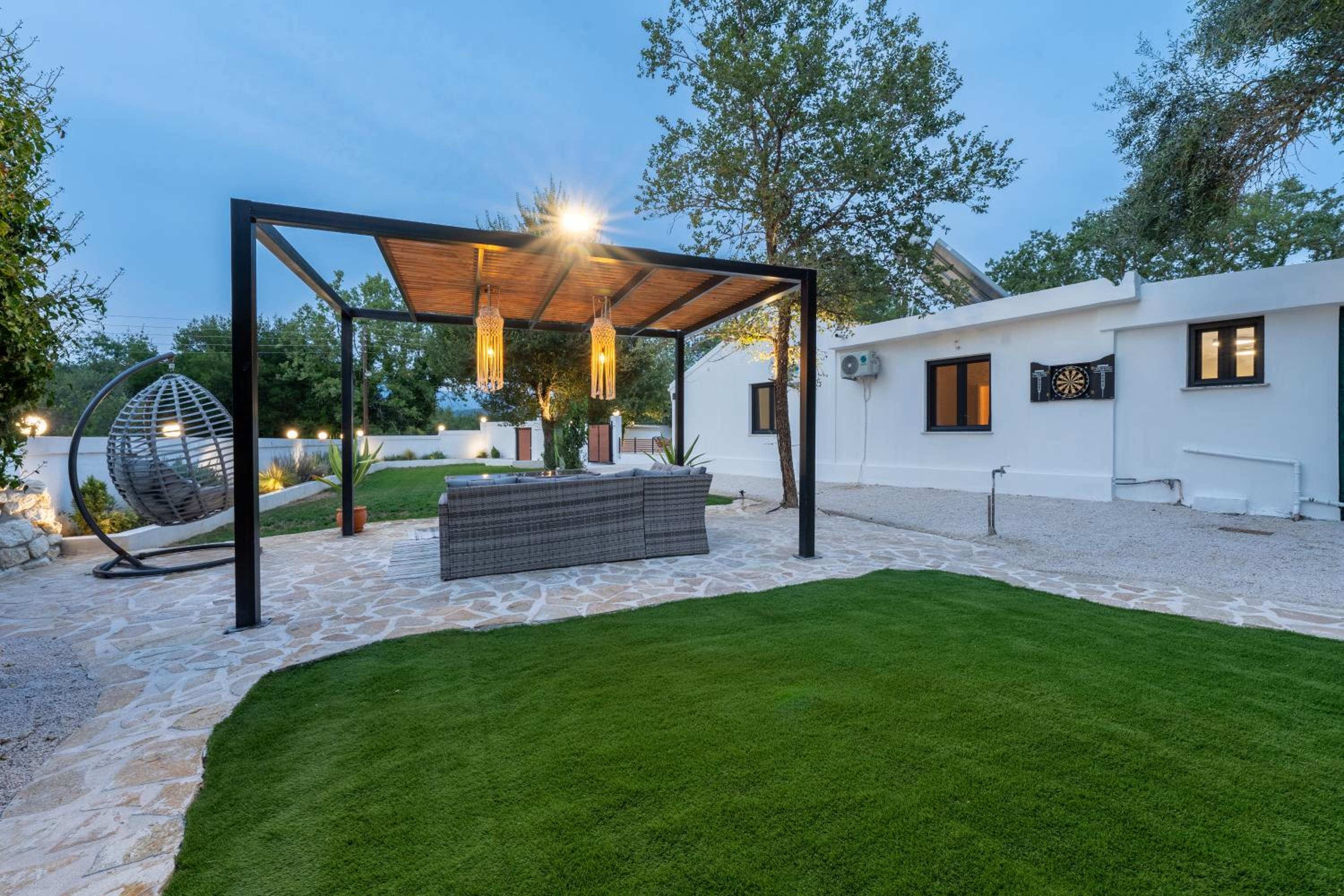 Three-Bedroom Villa photo 3