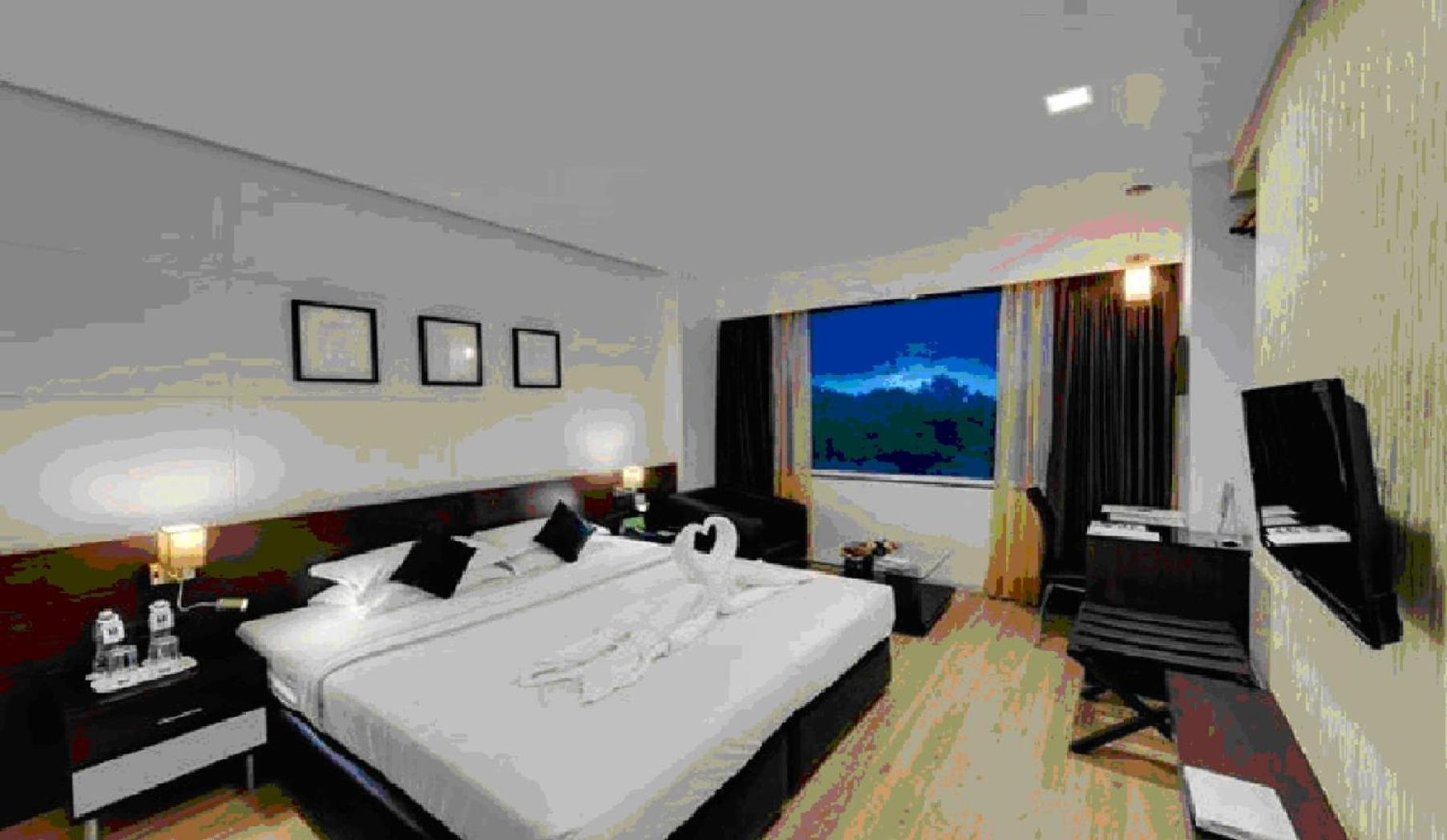 Superior King Room - Photo 2