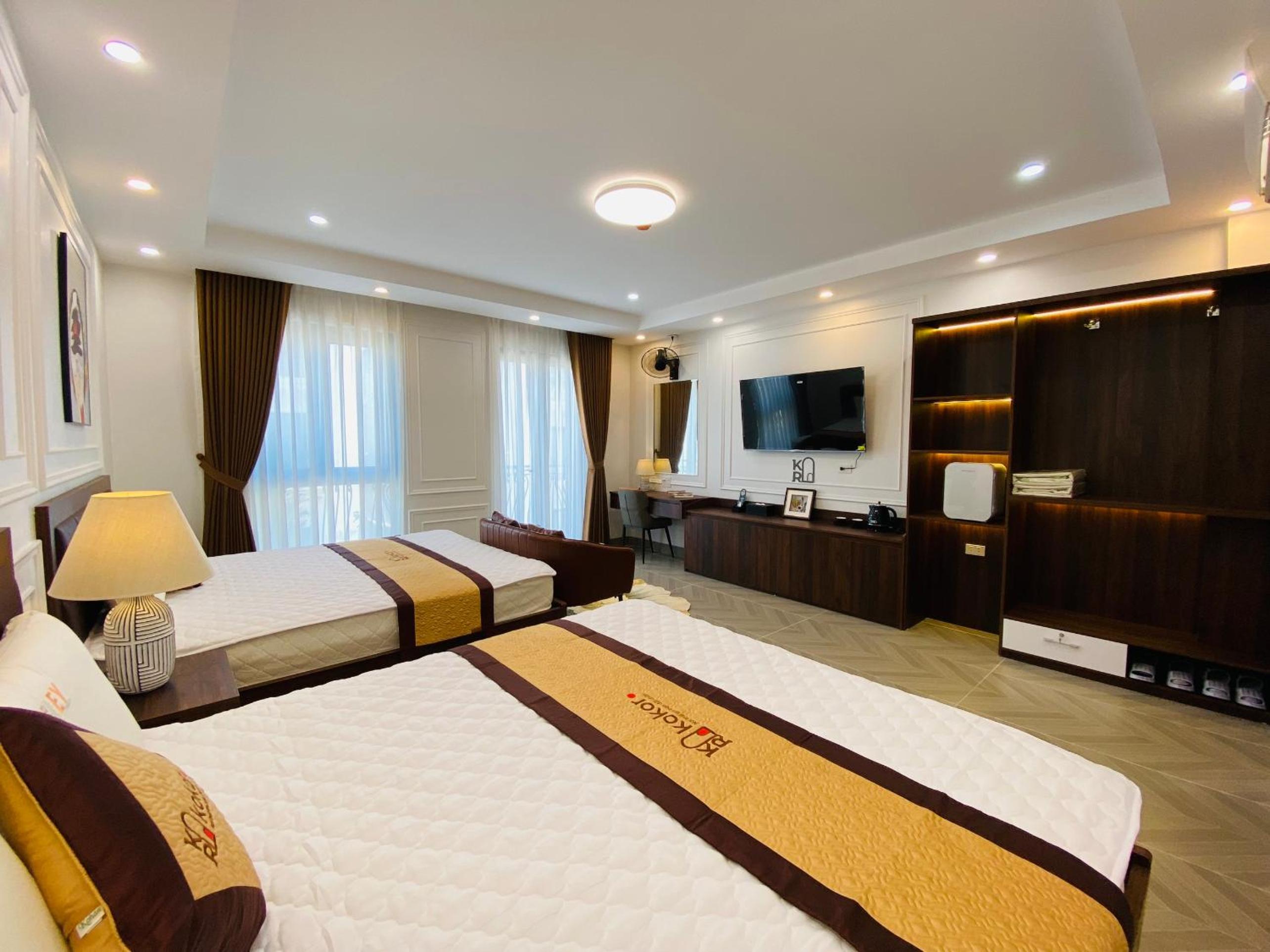 King Room with Balcony photo 2