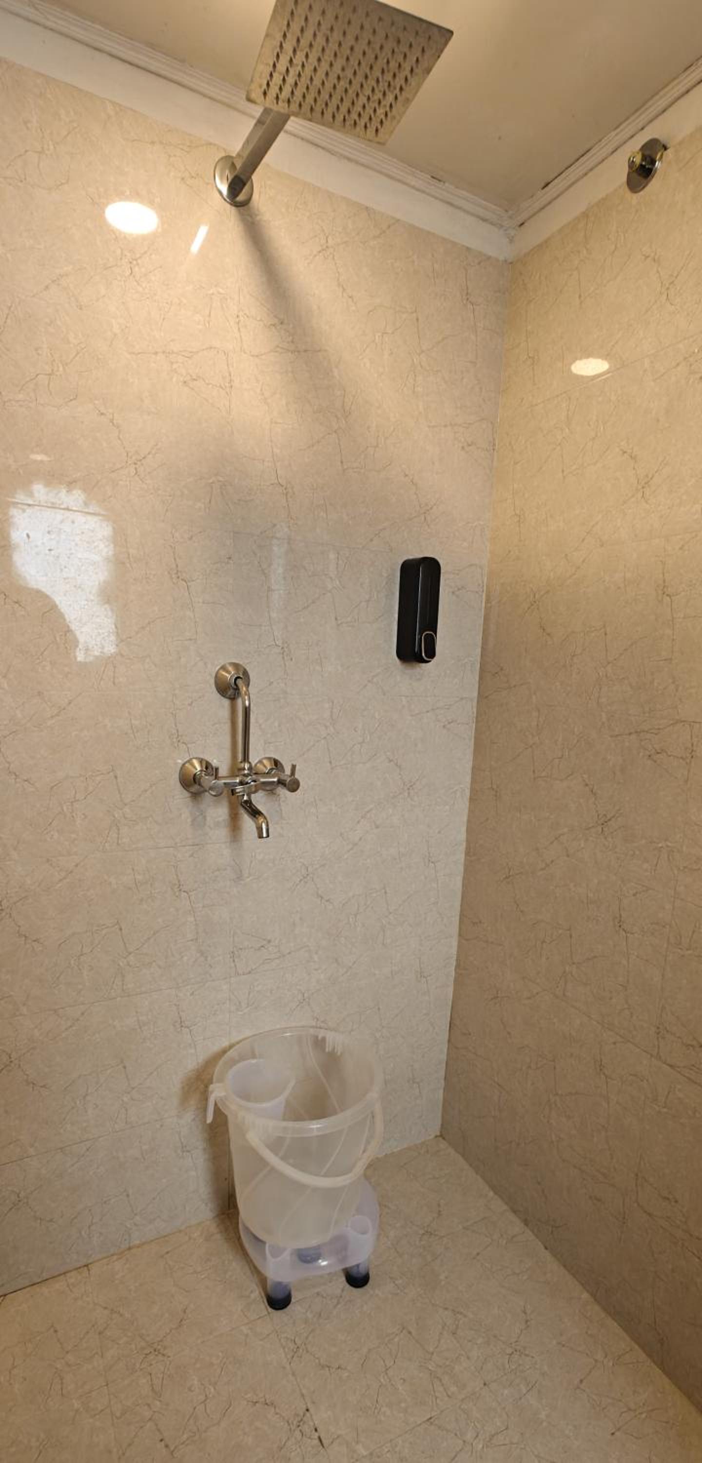 Deluxe Room - Photo 16