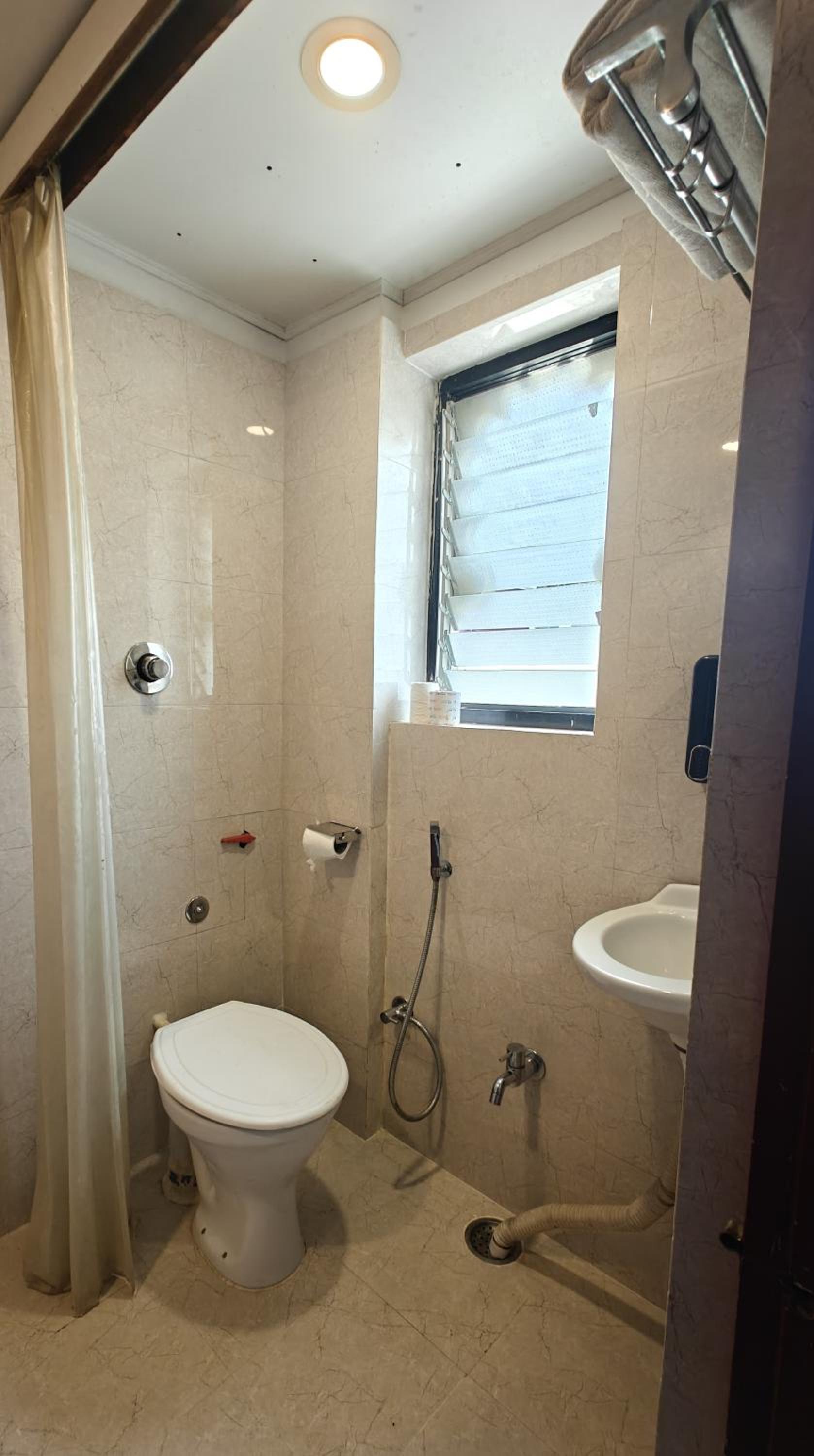 Deluxe Room - Photo 15