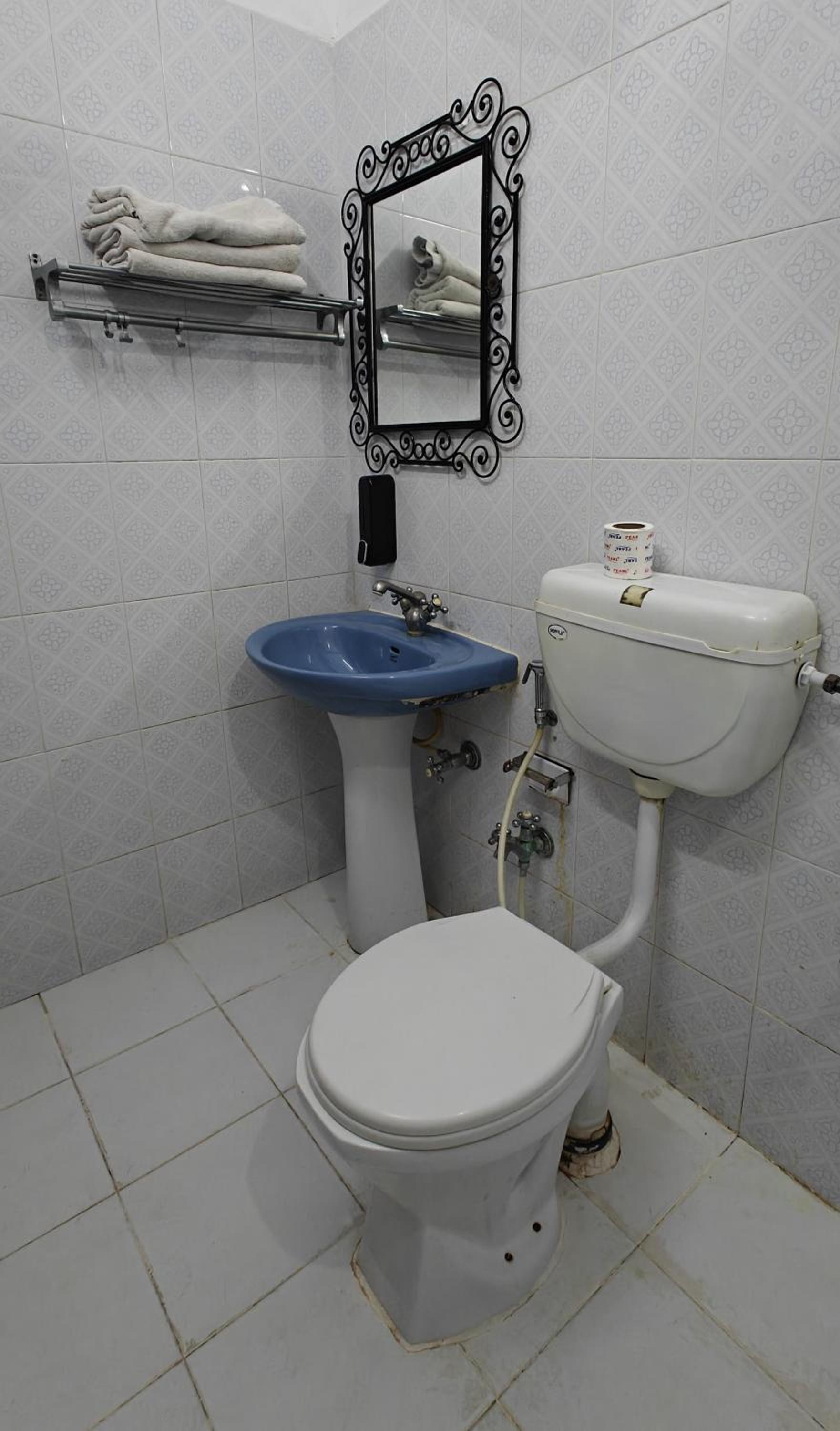 Deluxe Room - Photo 10
