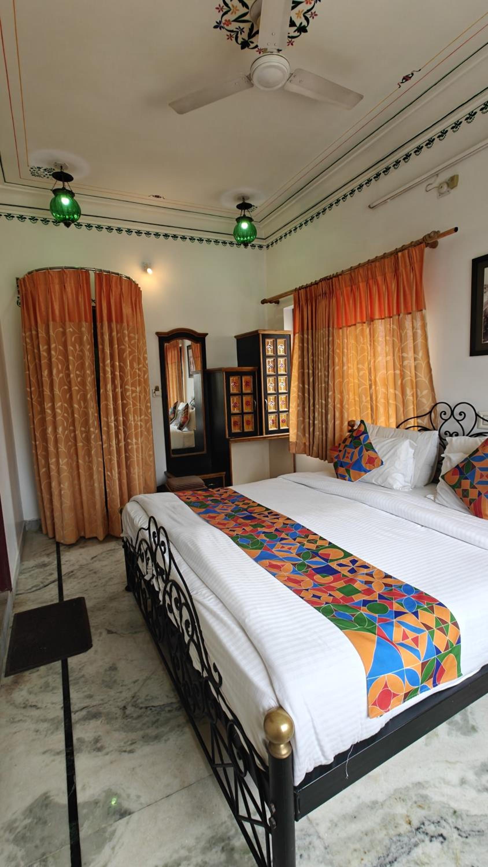 Deluxe Room - Photo 7
