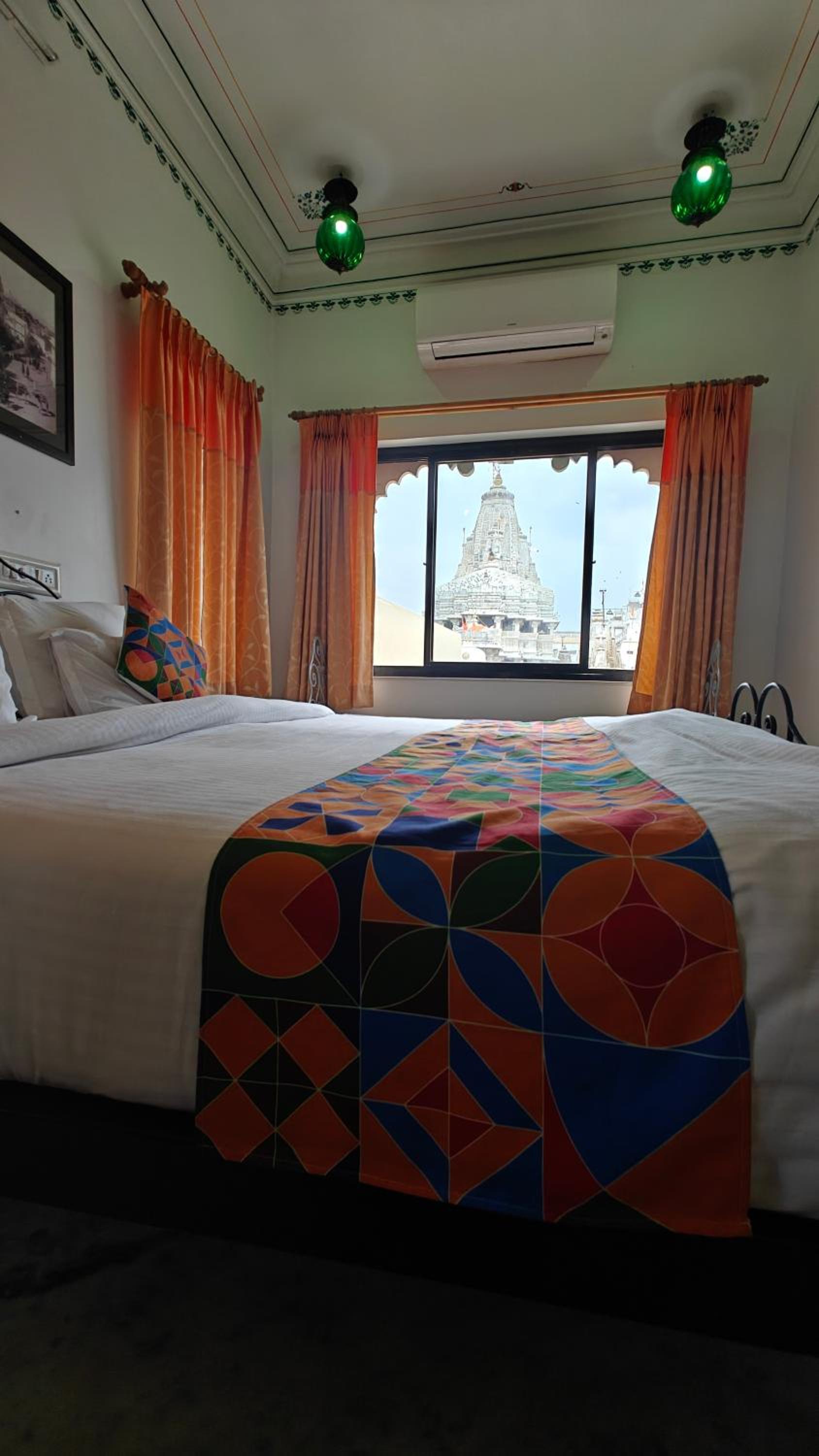 Deluxe Room - Photo 2