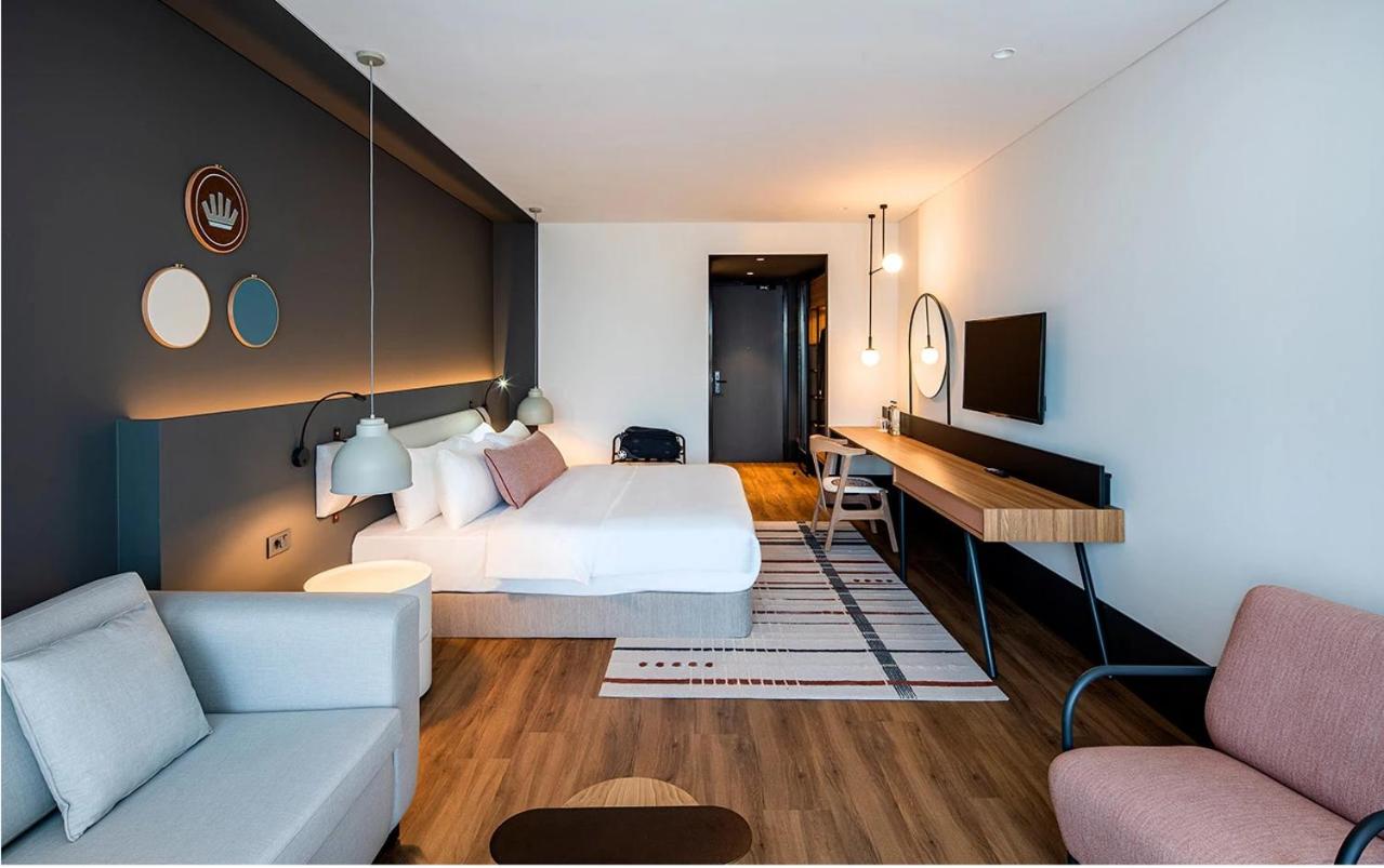 Suite - Photo 3