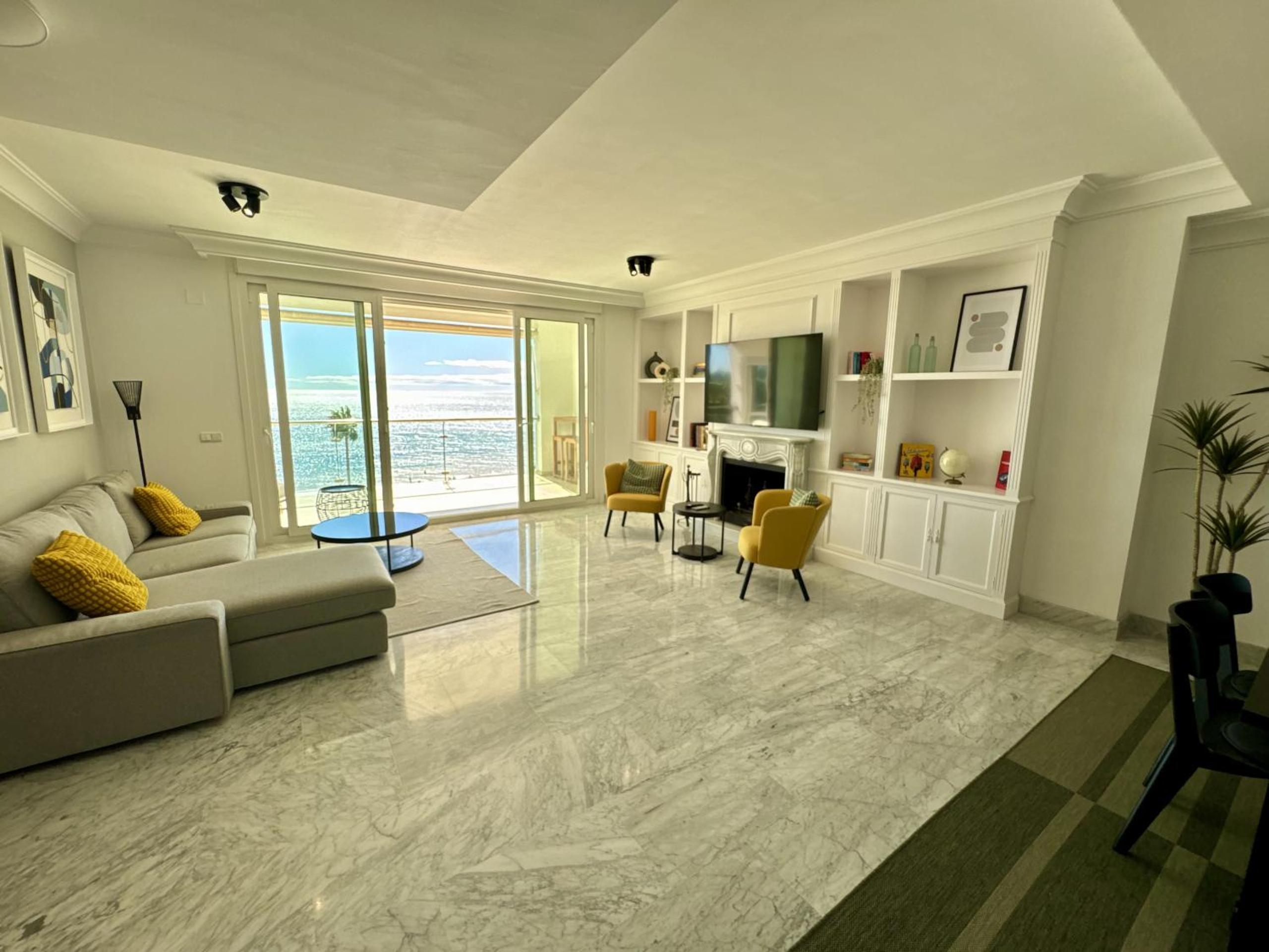 Apartamento con vista al mar