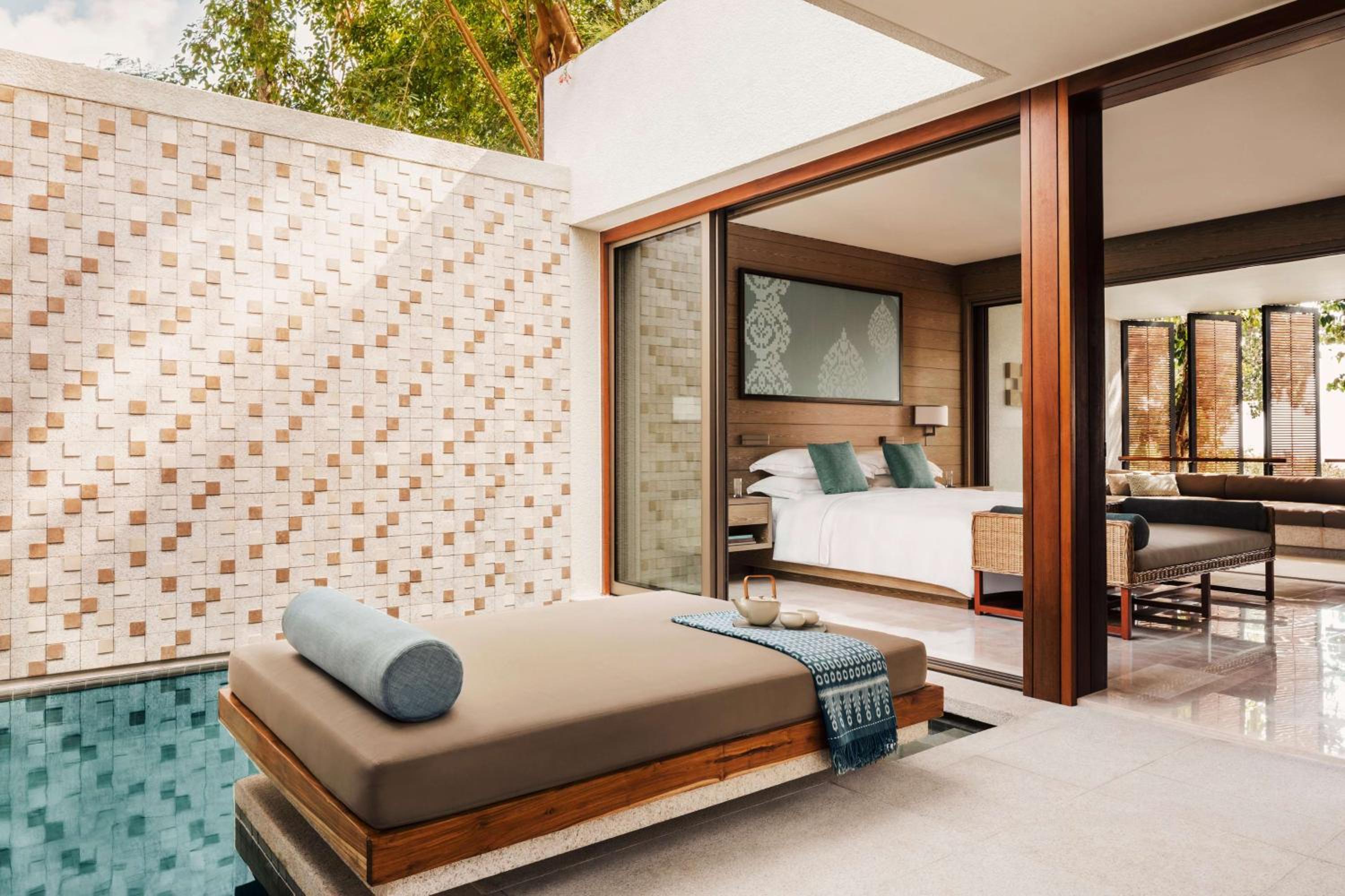 Ocean Front Junior Suite King Resident Offer (Malaysian Or Singaporean National Id Required) - Photo 1