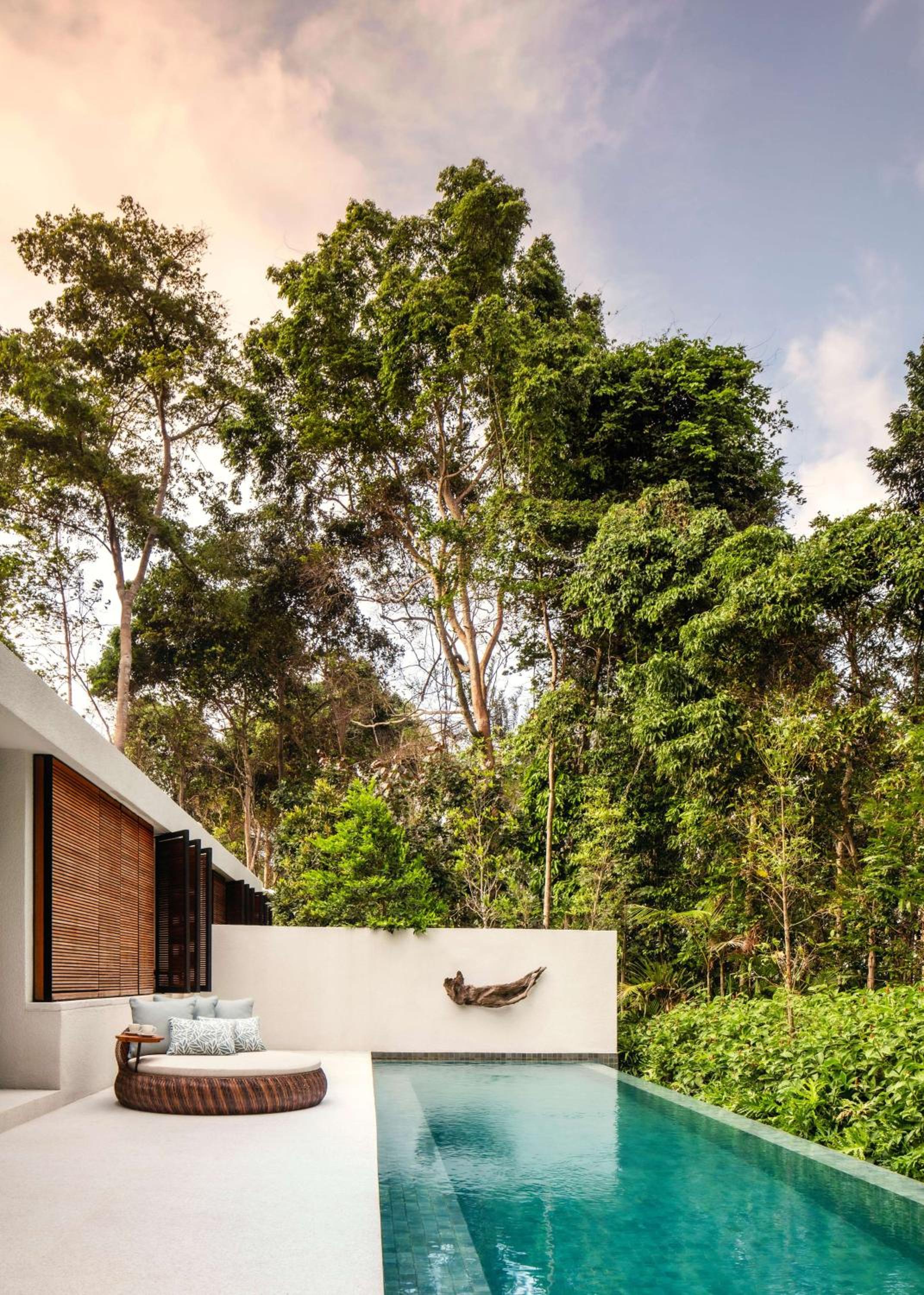 Rainforest Grand Pool Suite - Photo 7