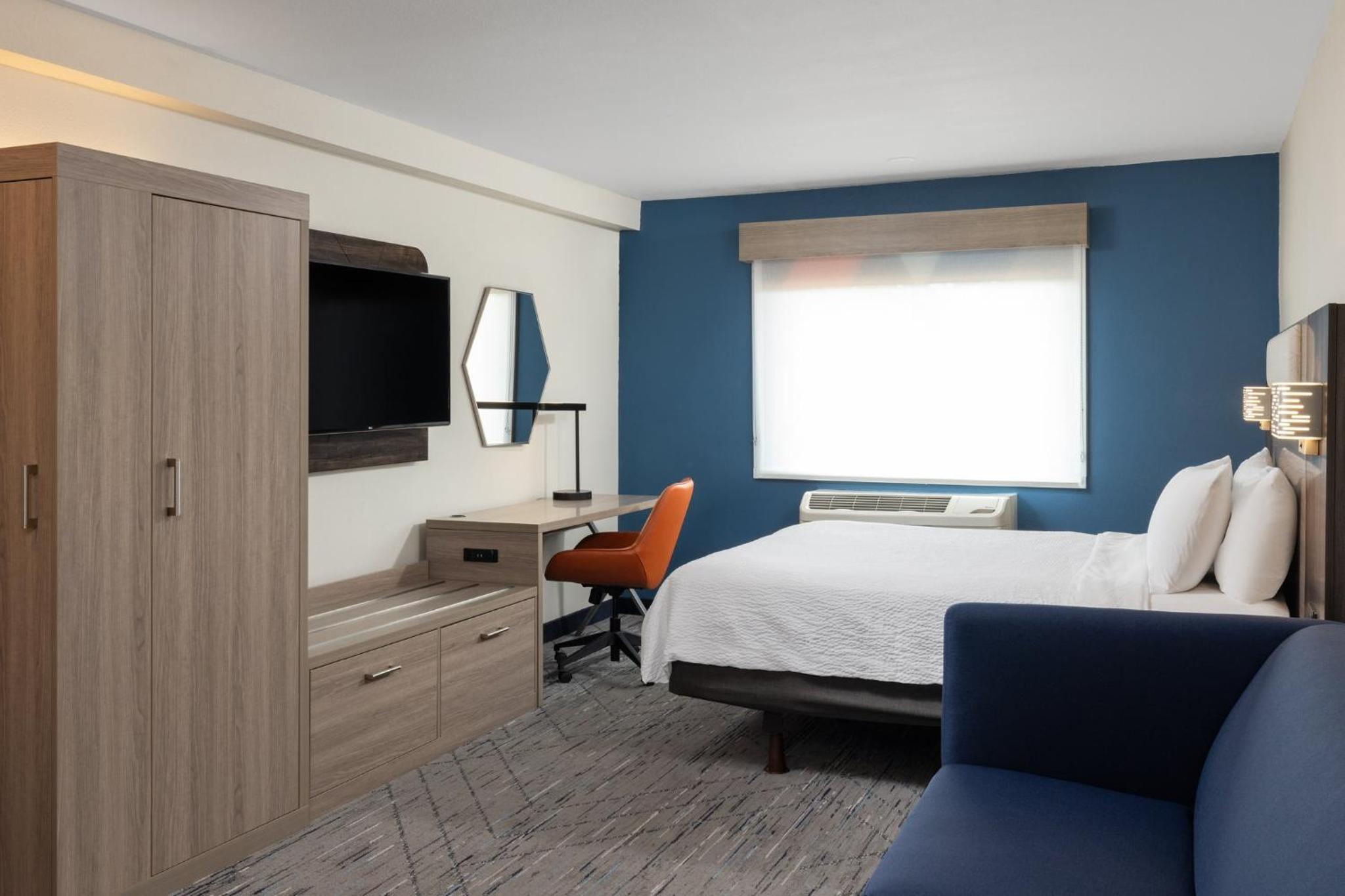 Two-Bedroom Suite - Photo 1