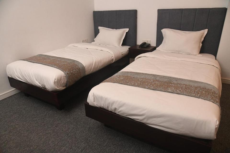 Deluxe Twin Room photo 3