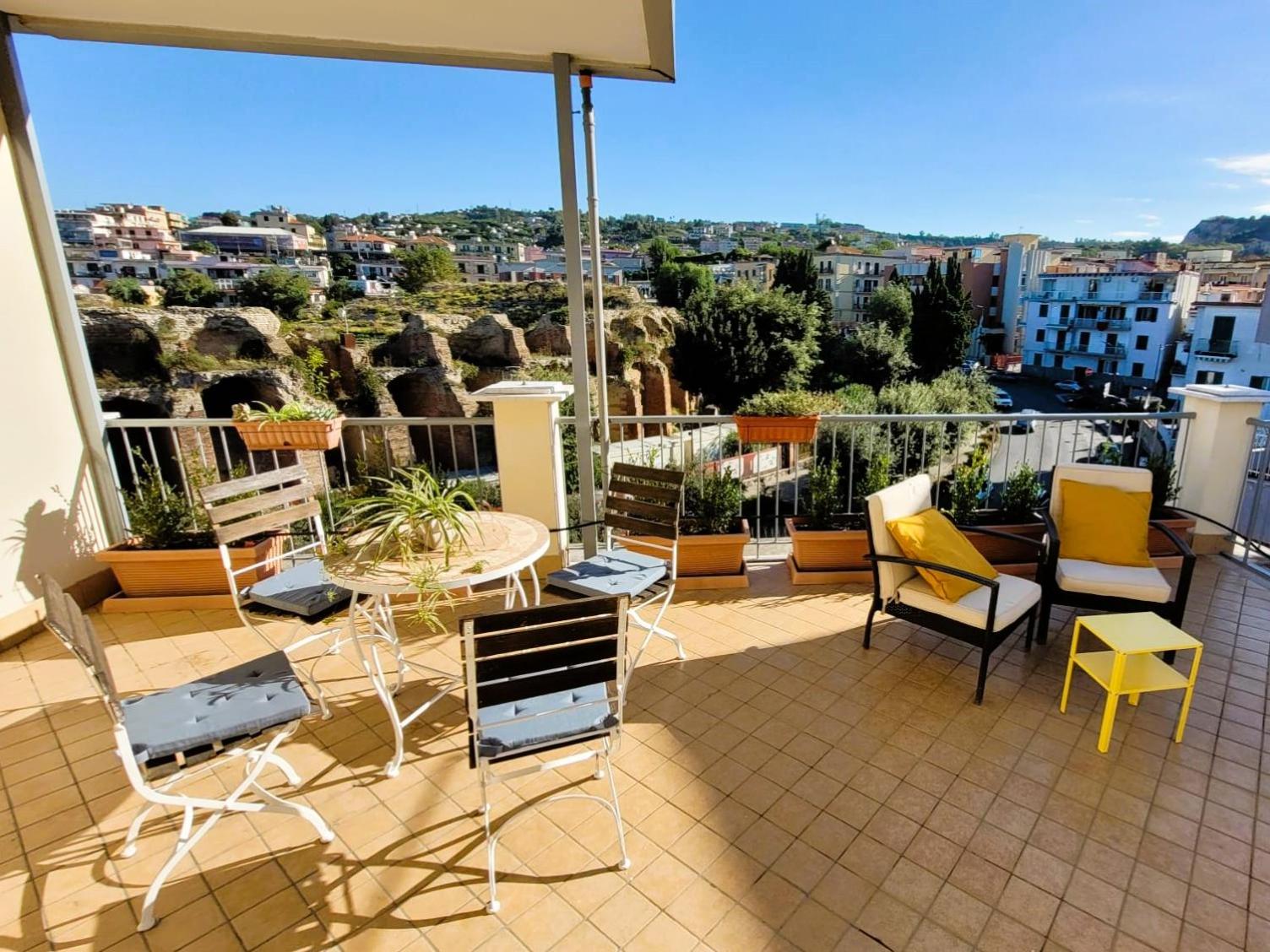 One-Bedroom Apartment with Terrace photo 2