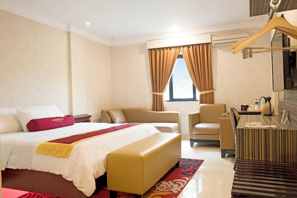 Suite, Garden View