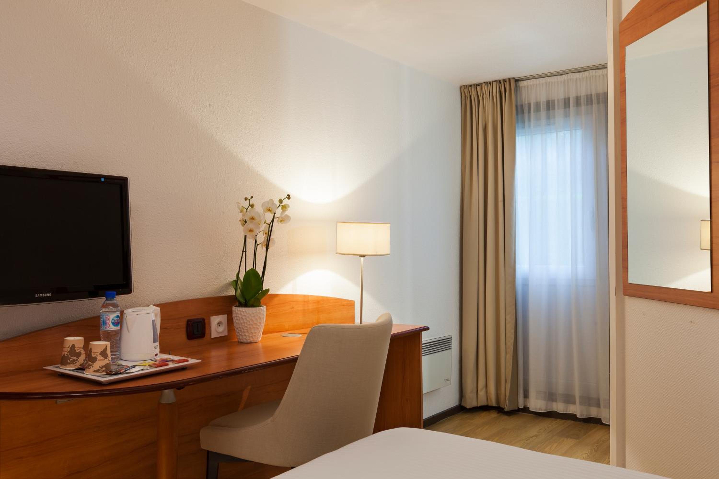 Triple Queen Room - Non Smoking - Photo 4