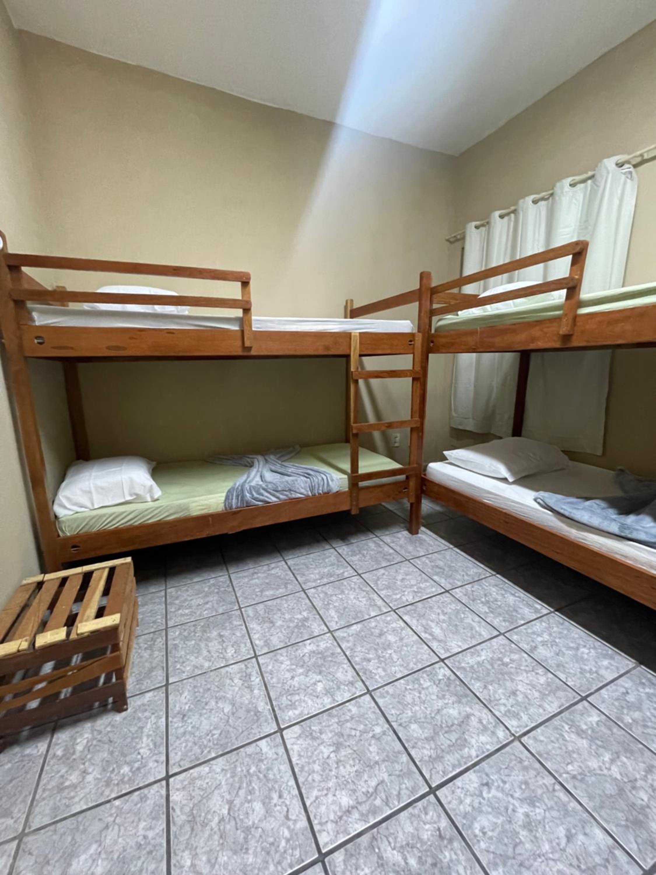 6-Bed Mixed Dormitory Room photo 2