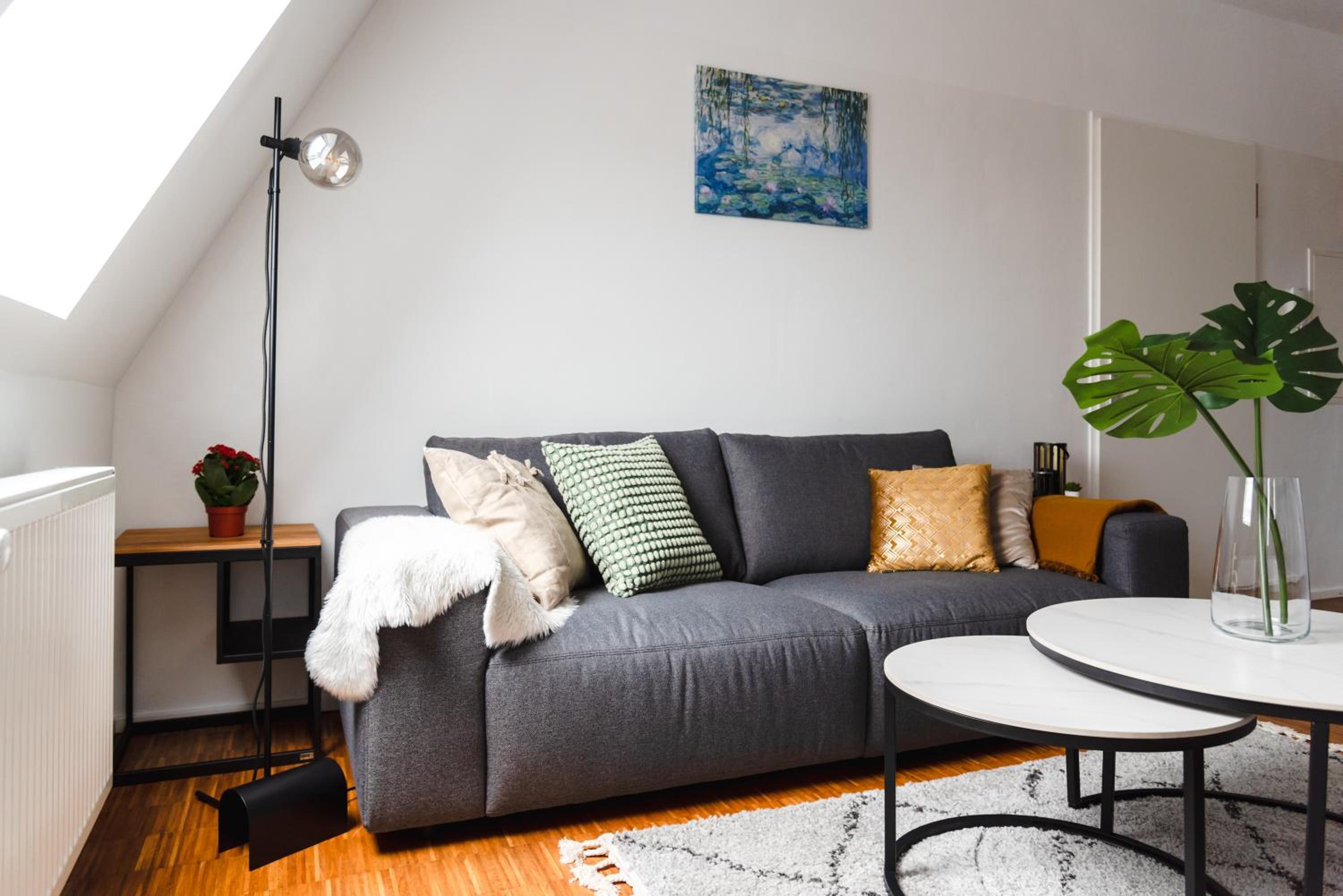 Two-Bedroom Apartment with Balcony photo 2