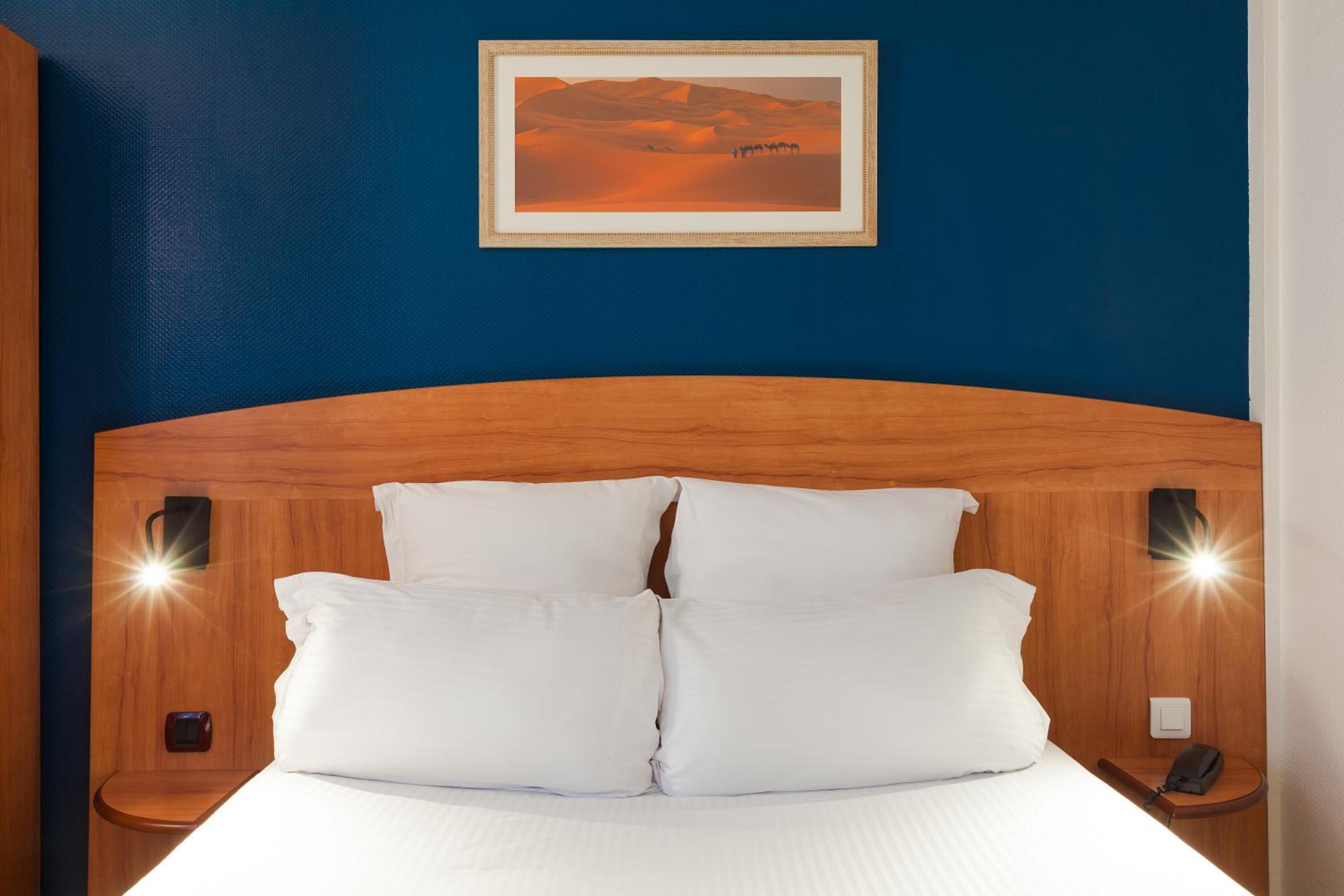 Triple Queen Room - Non Smoking - Photo 2