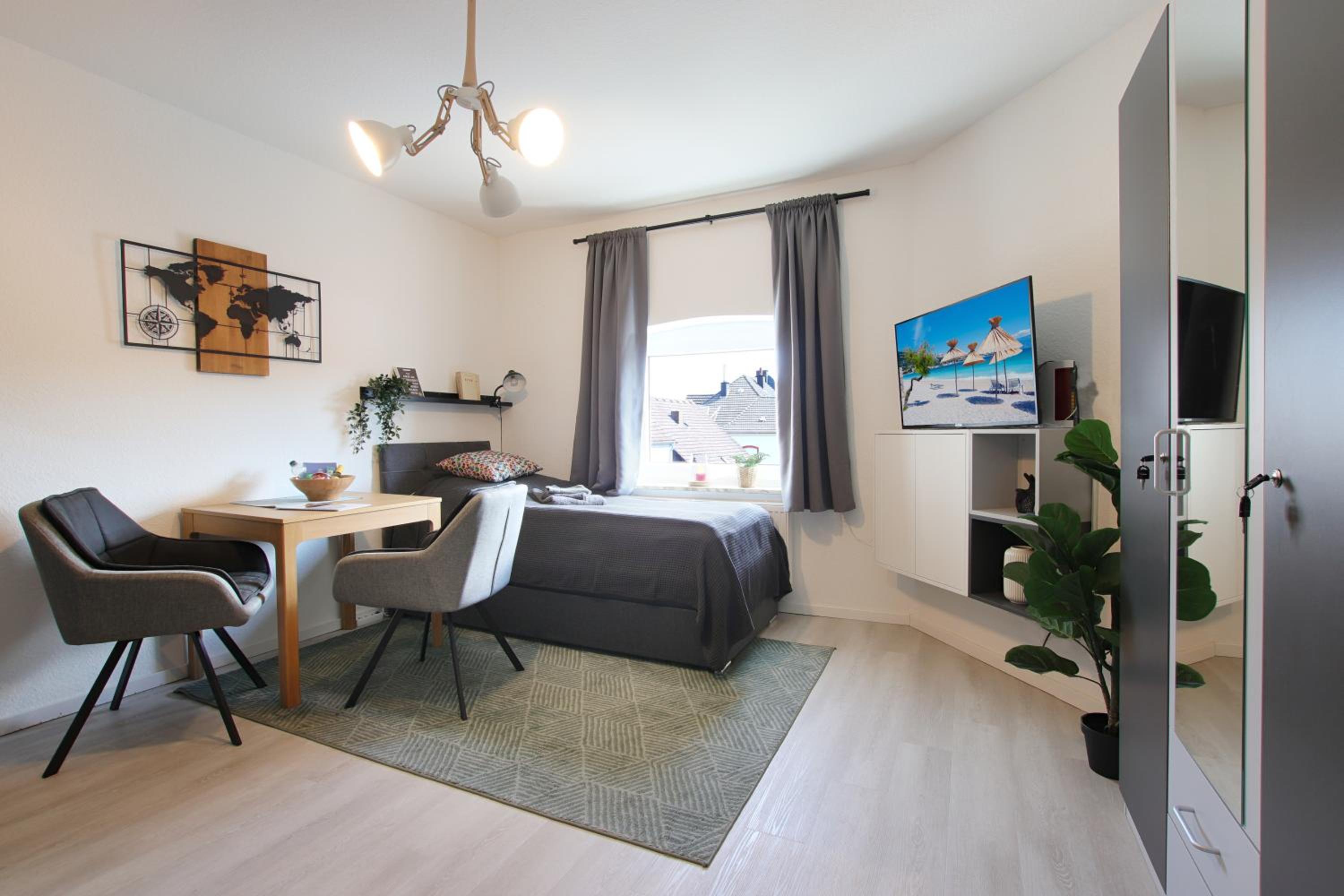 One-Bedroom Apartment photo 1