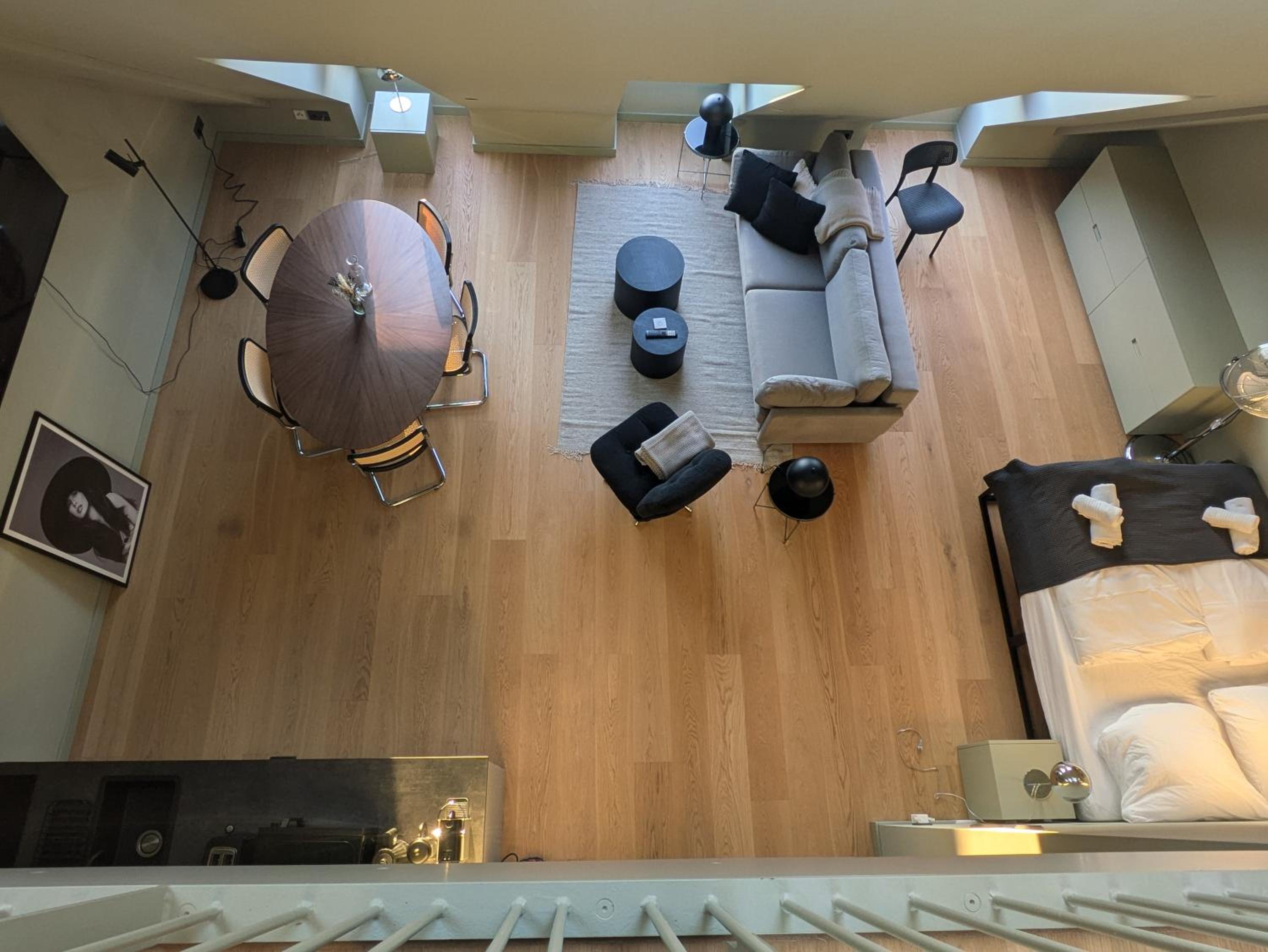 Penthouse Apartment photo 2