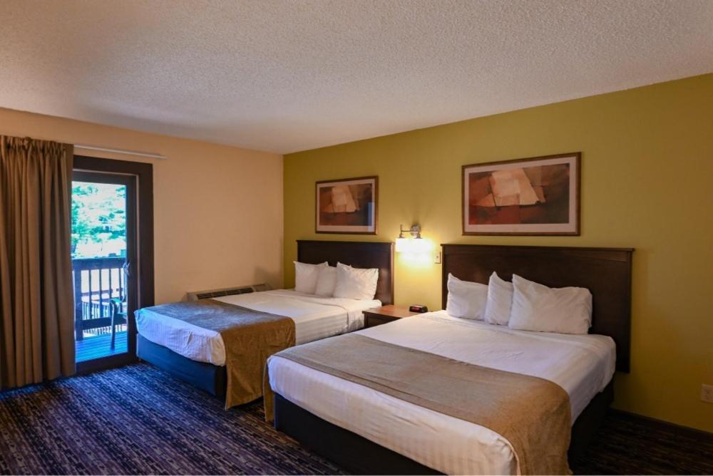 2 Queens Kitchenette Lakeview Pet Friendly photo 2