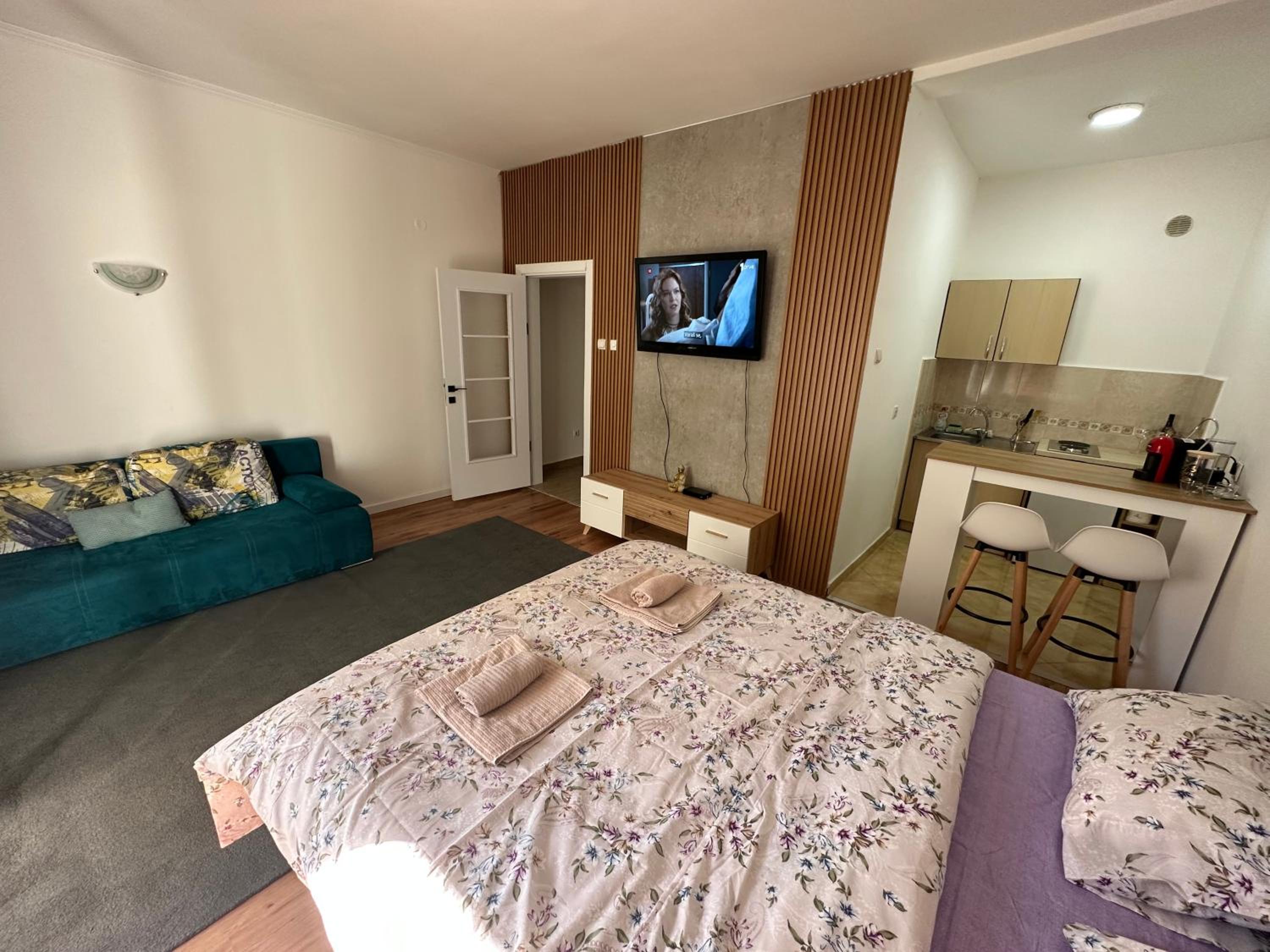 One-Bedroom Apartment