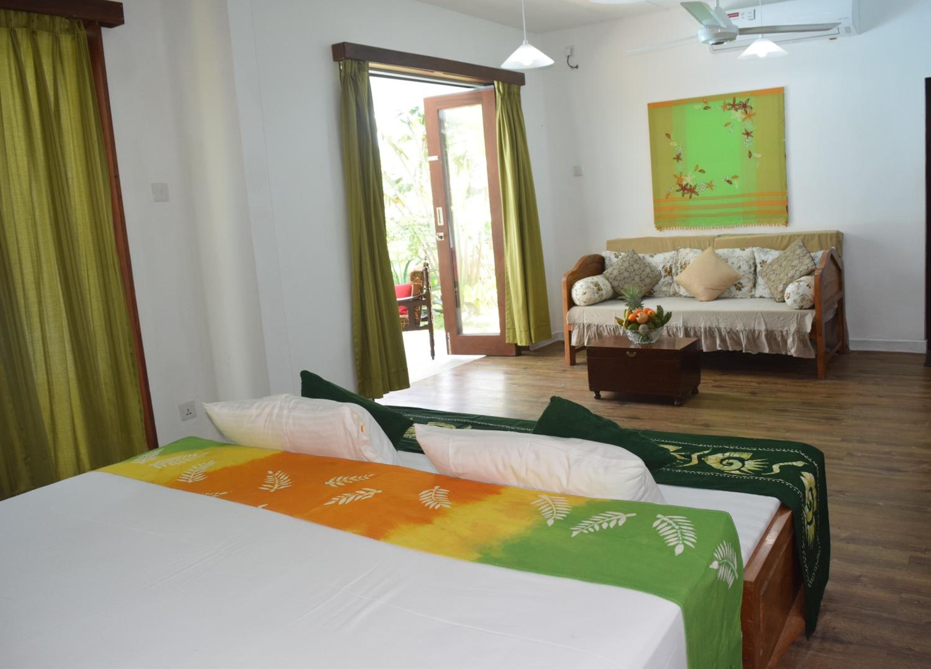 Villa With Private Pool - Photo 1